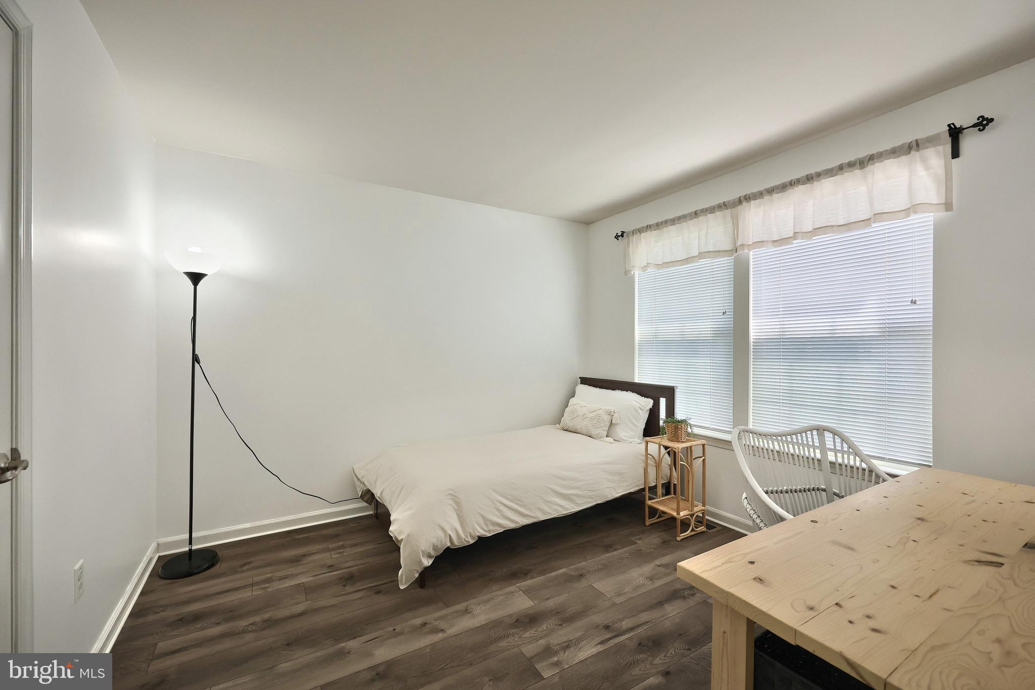 SOUTH POINTE - Residential