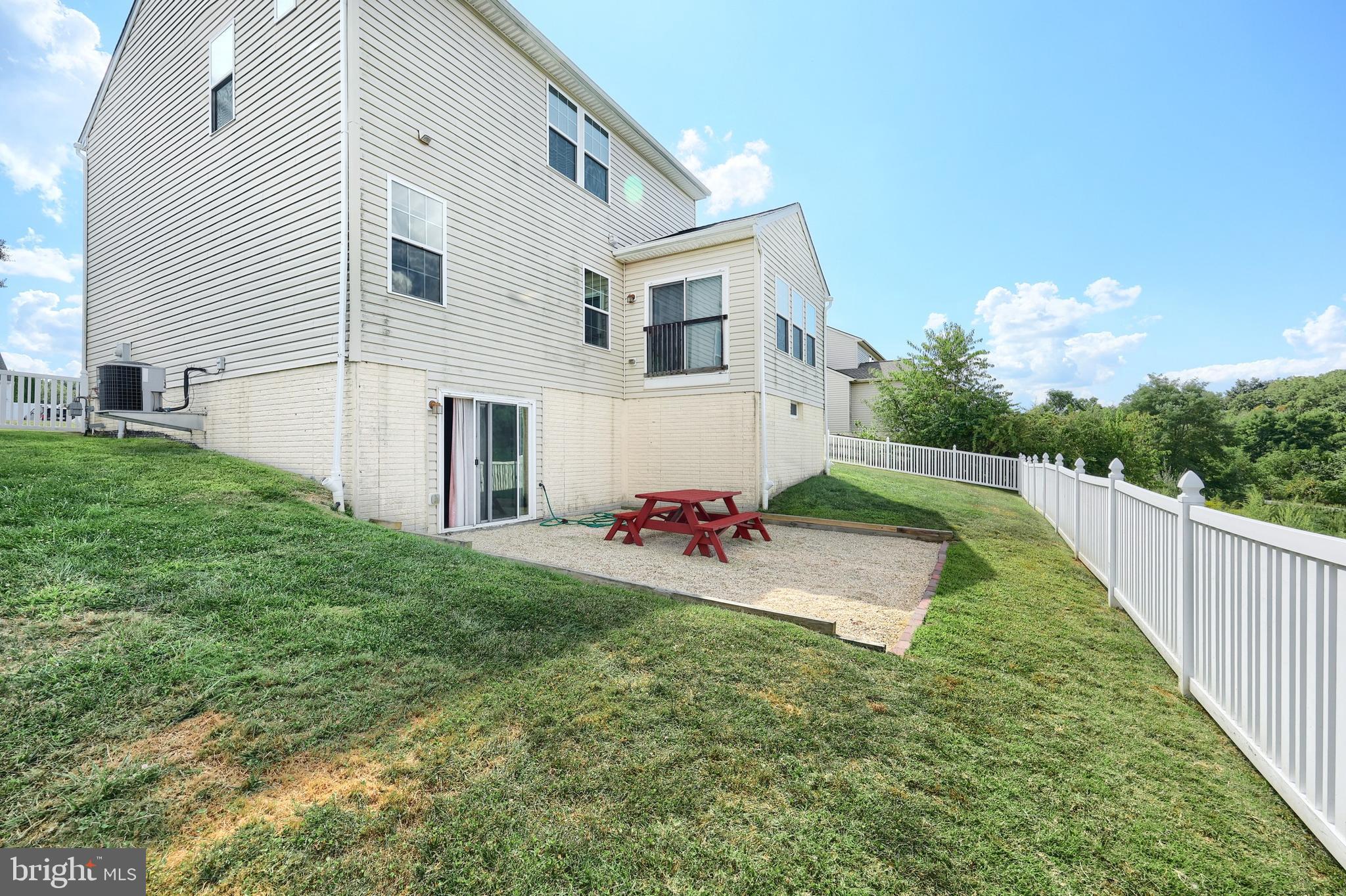 SOUTH POINTE - Residential