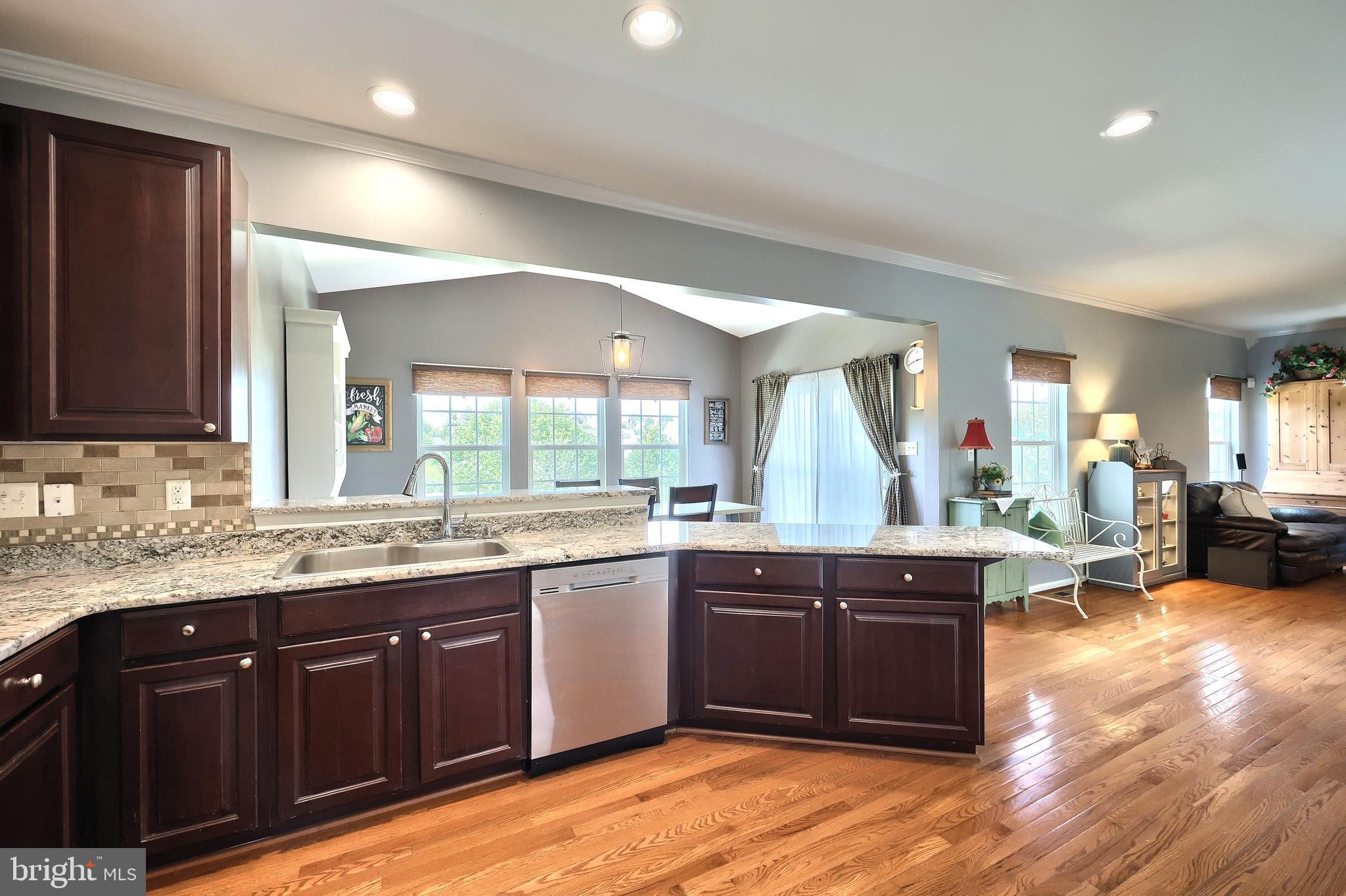 SOUTH POINTE - Residential