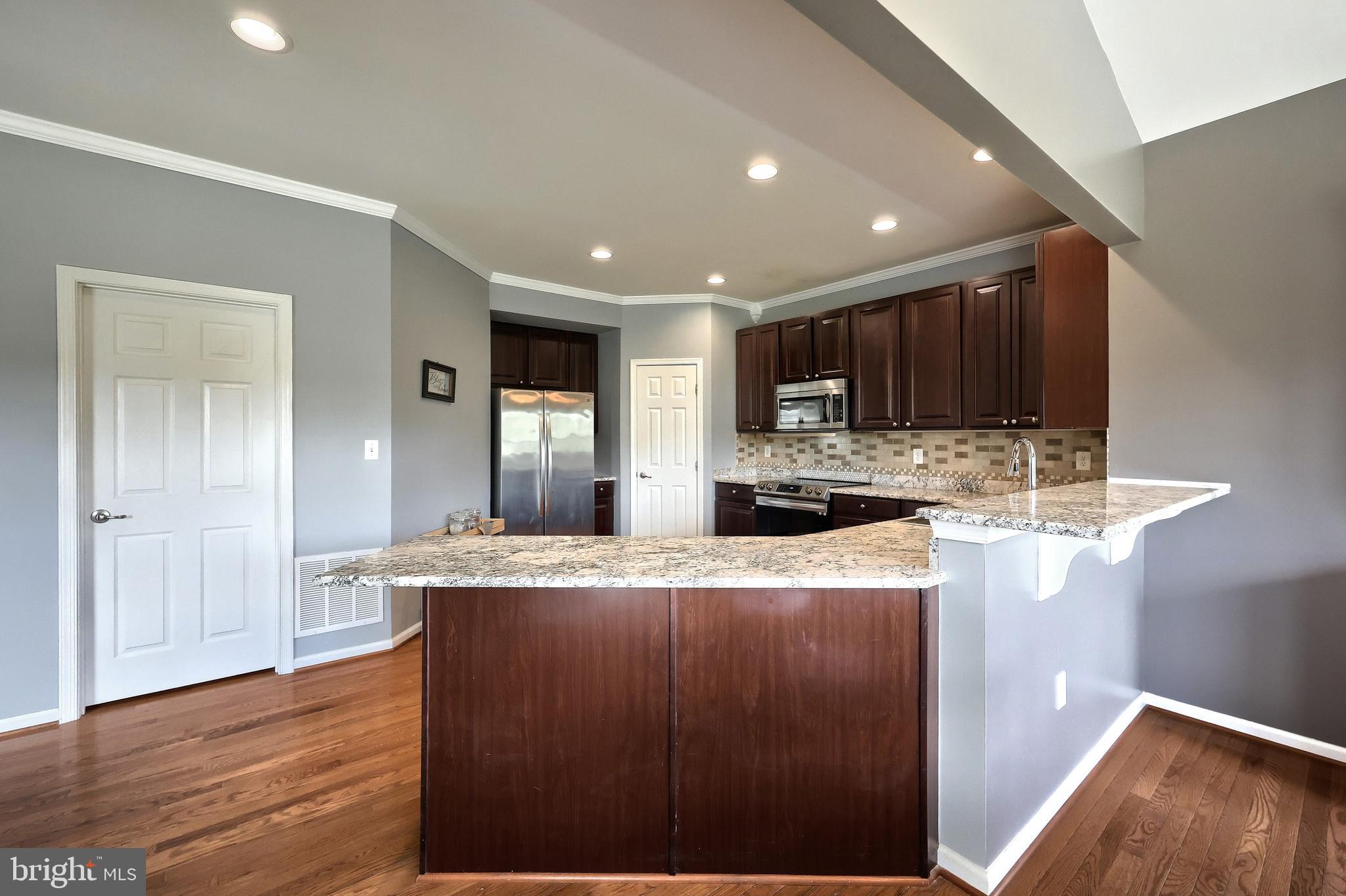 SOUTH POINTE - Residential