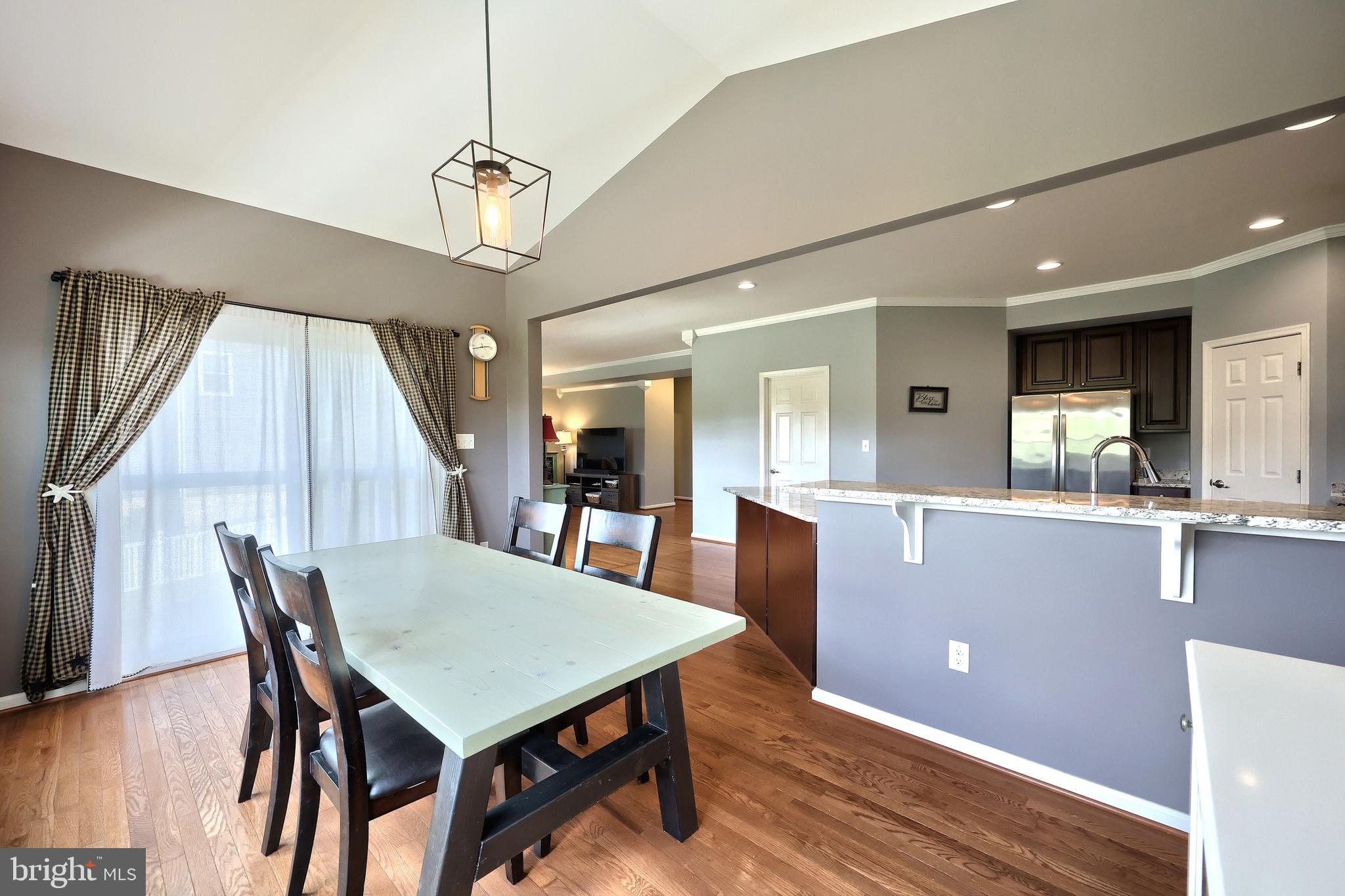 SOUTH POINTE - Residential