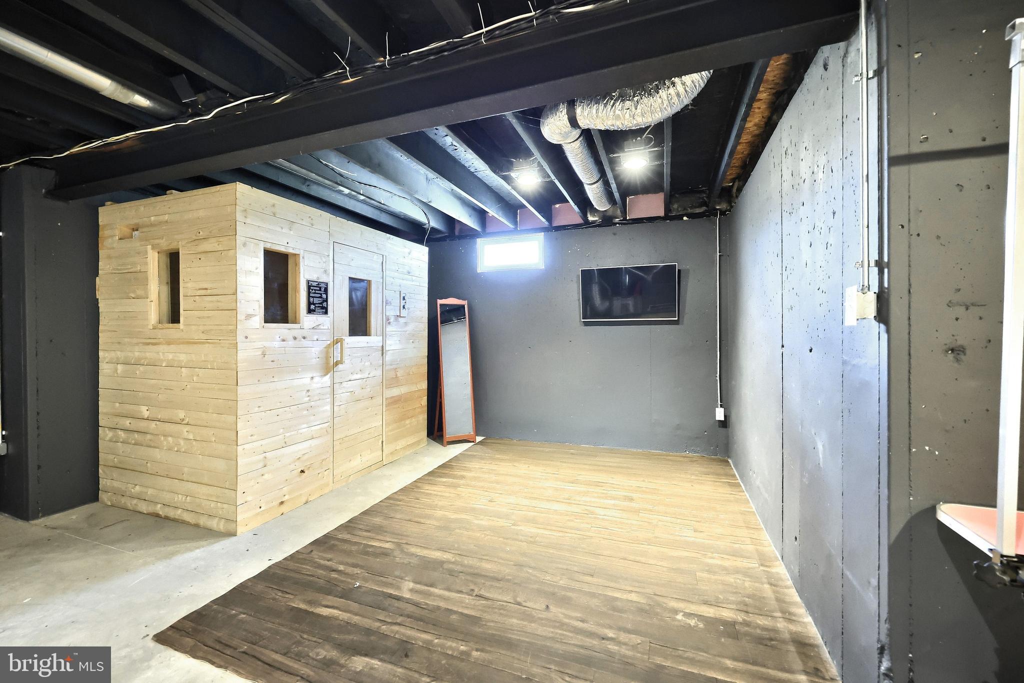 SOUTH POINTE - Residential