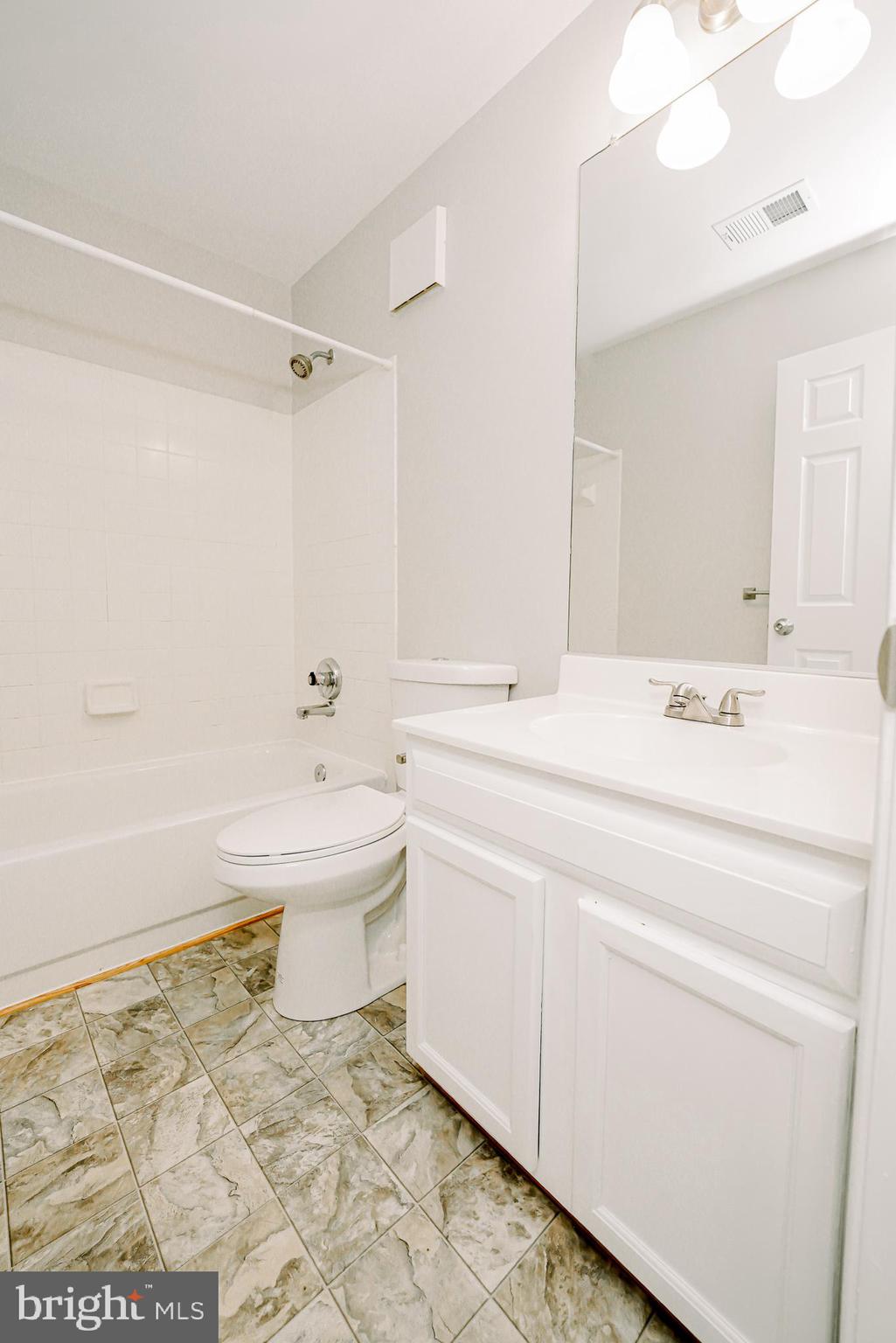 FAIRLAND TOWNS - Residential Lease