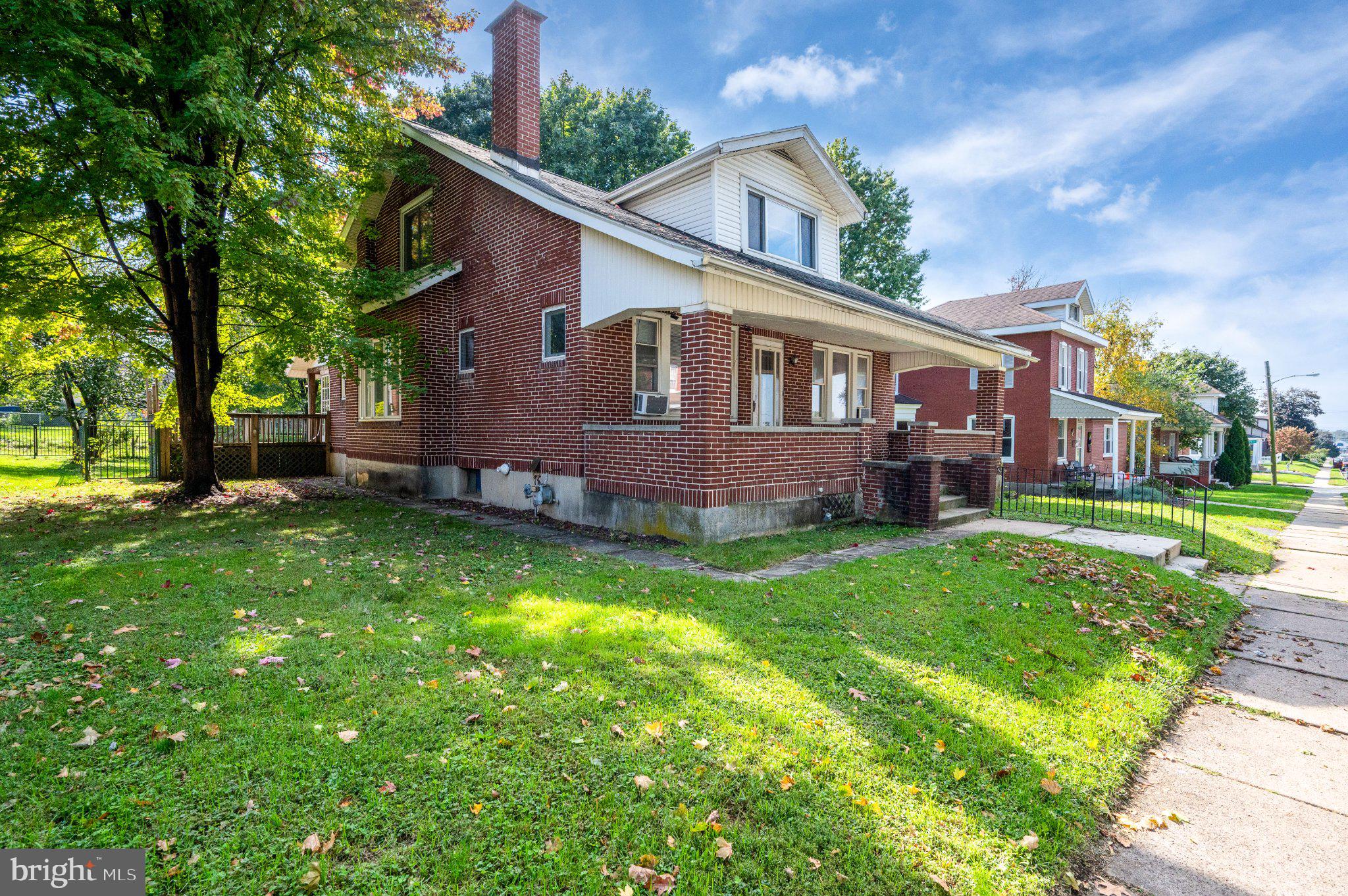 808 ELIZABETH AVENUE