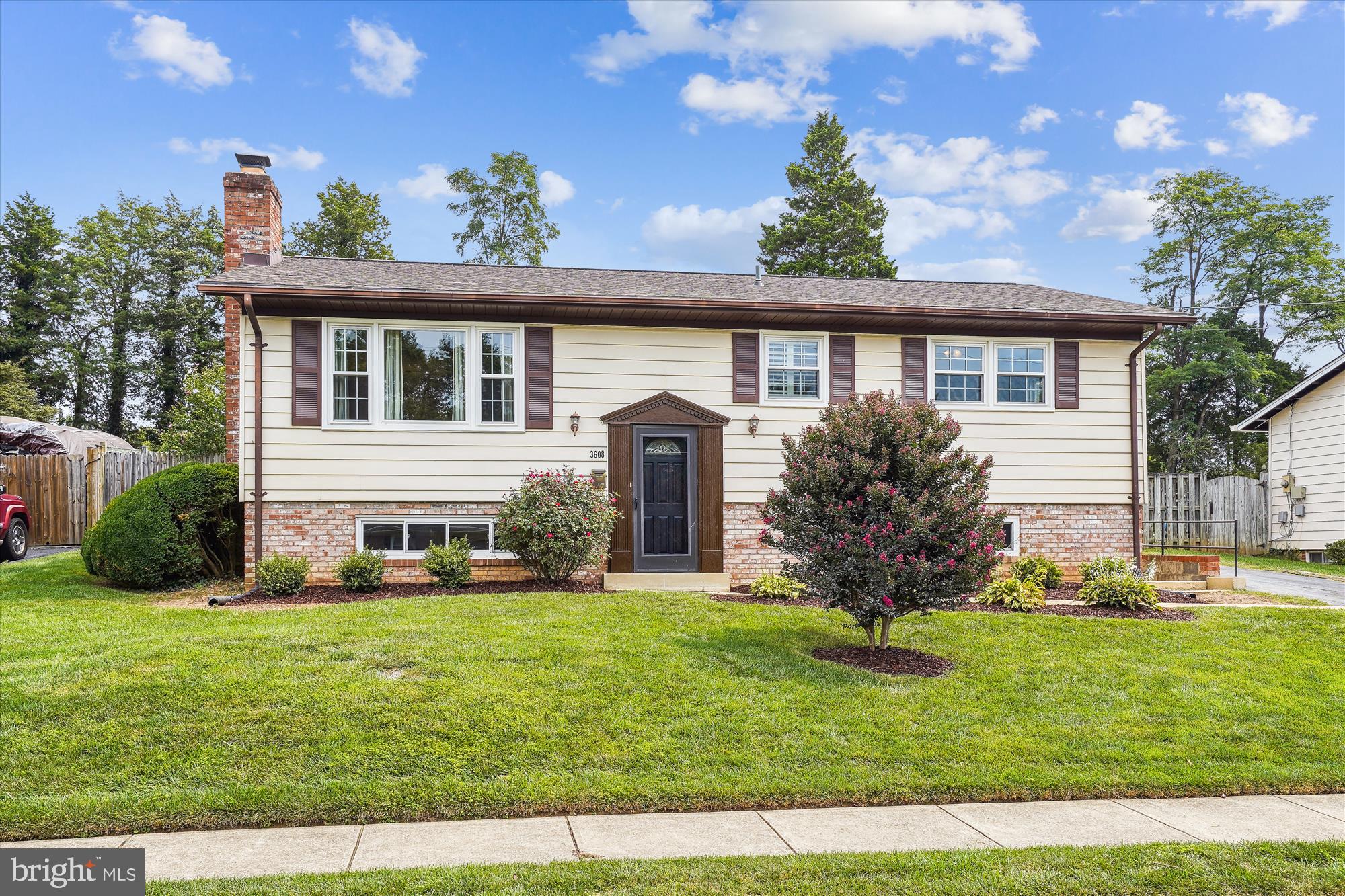 HERITAGE MANOR - Residential