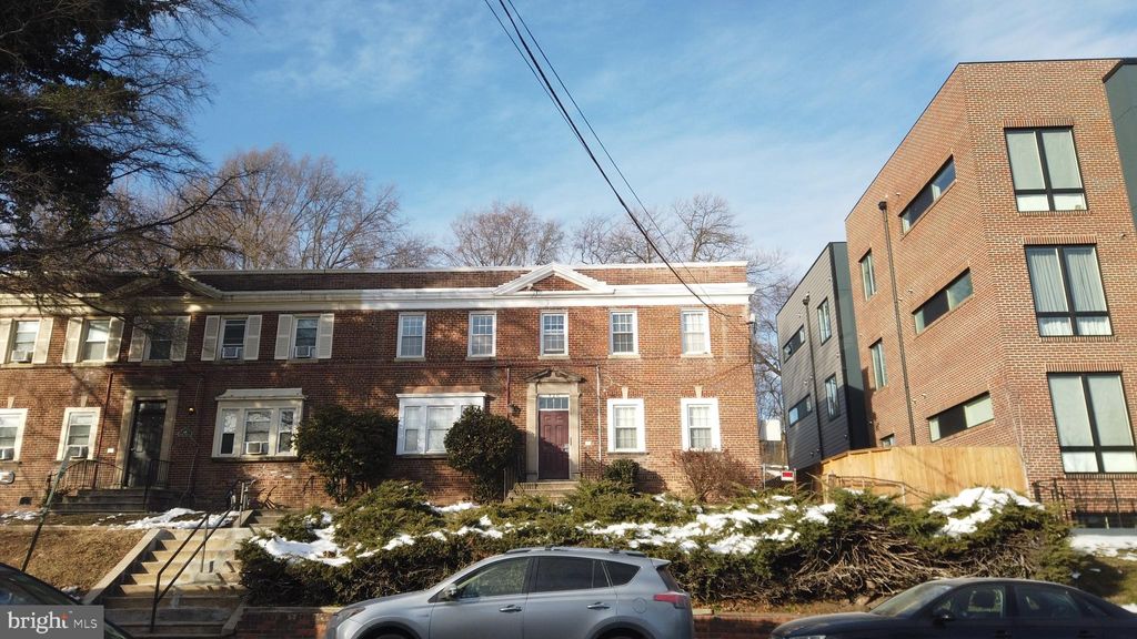 Photo of 820 Taylor Street NE #3, WASHINGTON, DC 20017 (MLS # DCDC2230150)