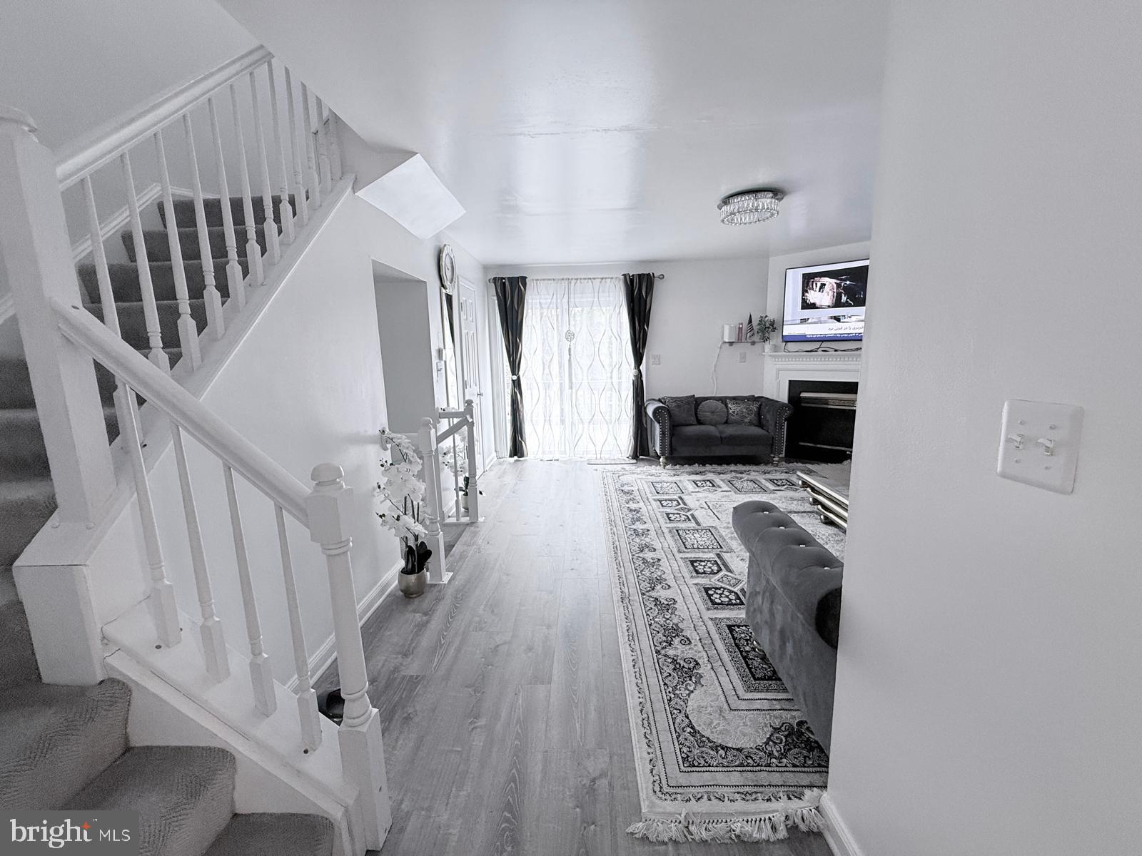 KINGS CREST - Residential