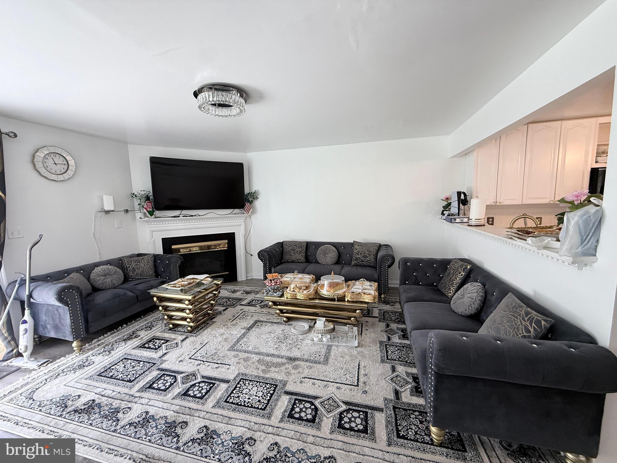 KINGS CREST - Residential