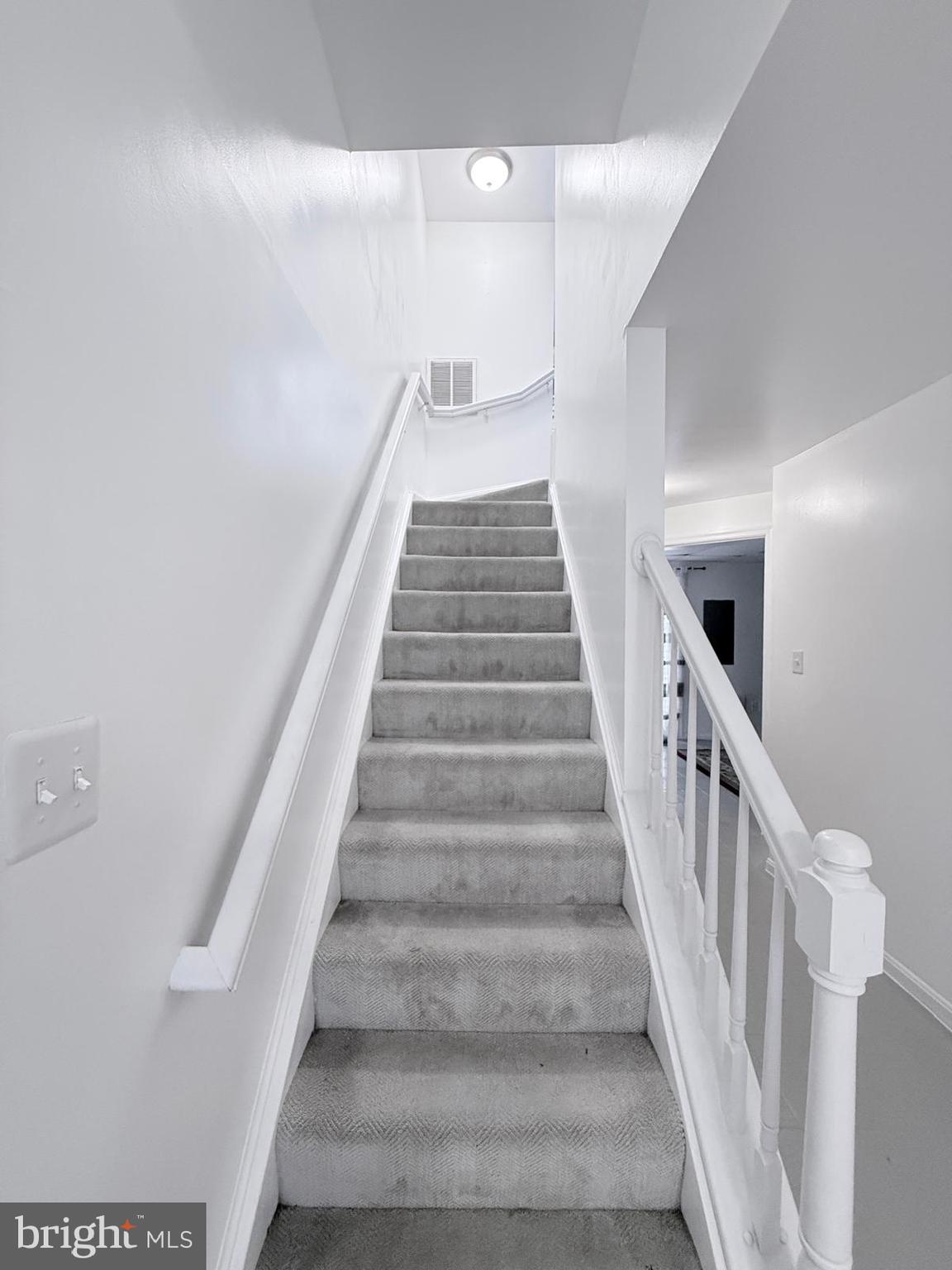 KINGS CREST - Residential