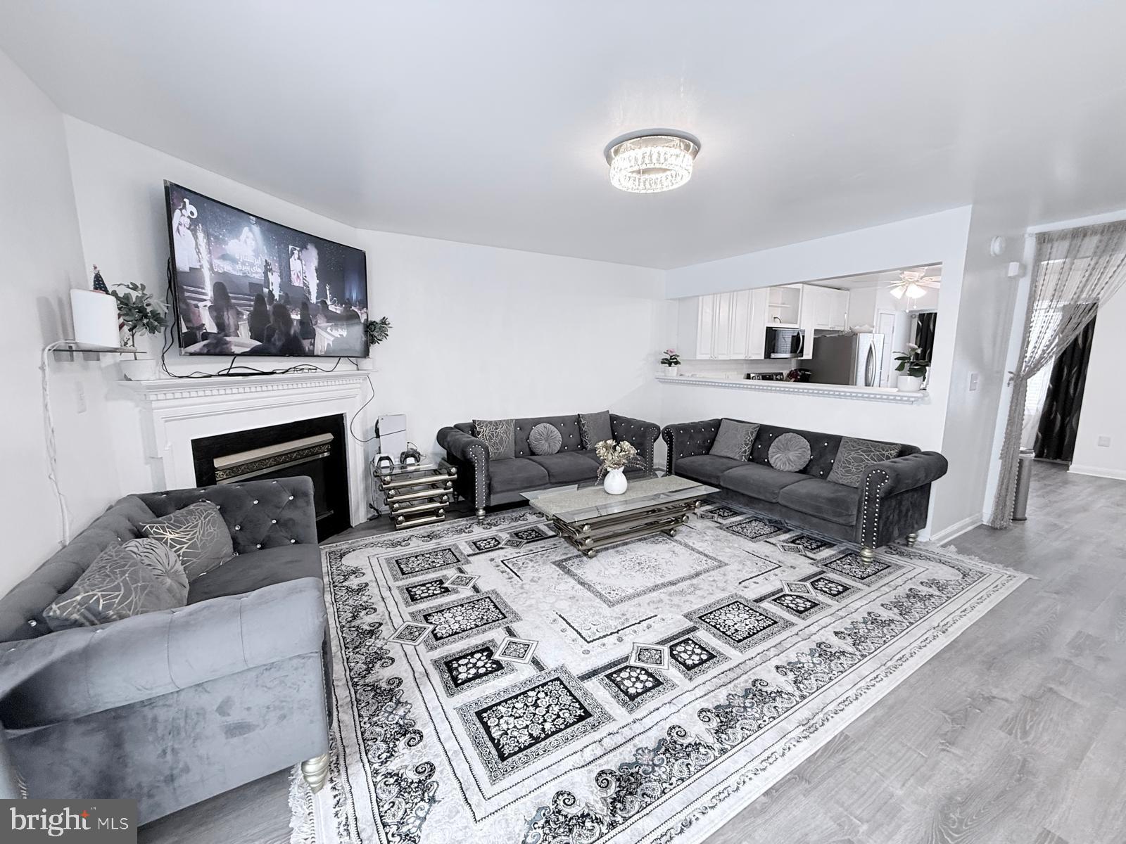 KINGS CREST - Residential