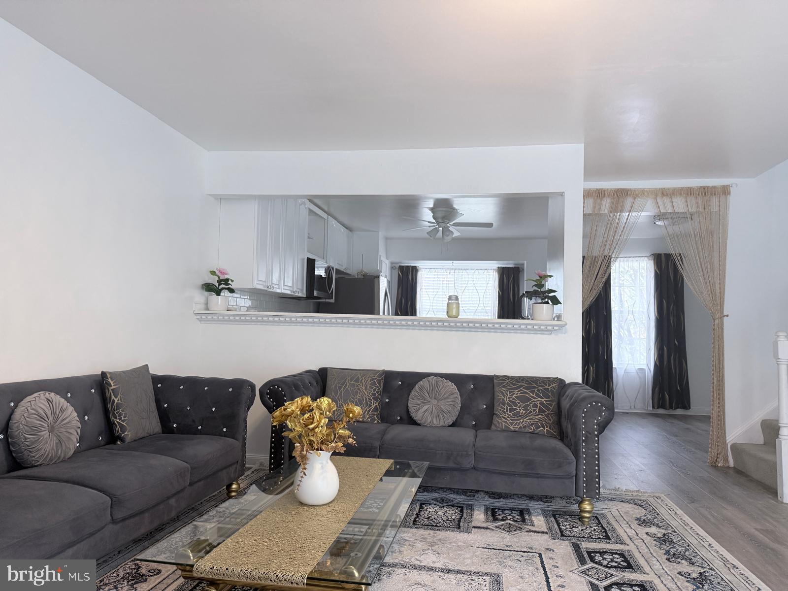 KINGS CREST - Residential