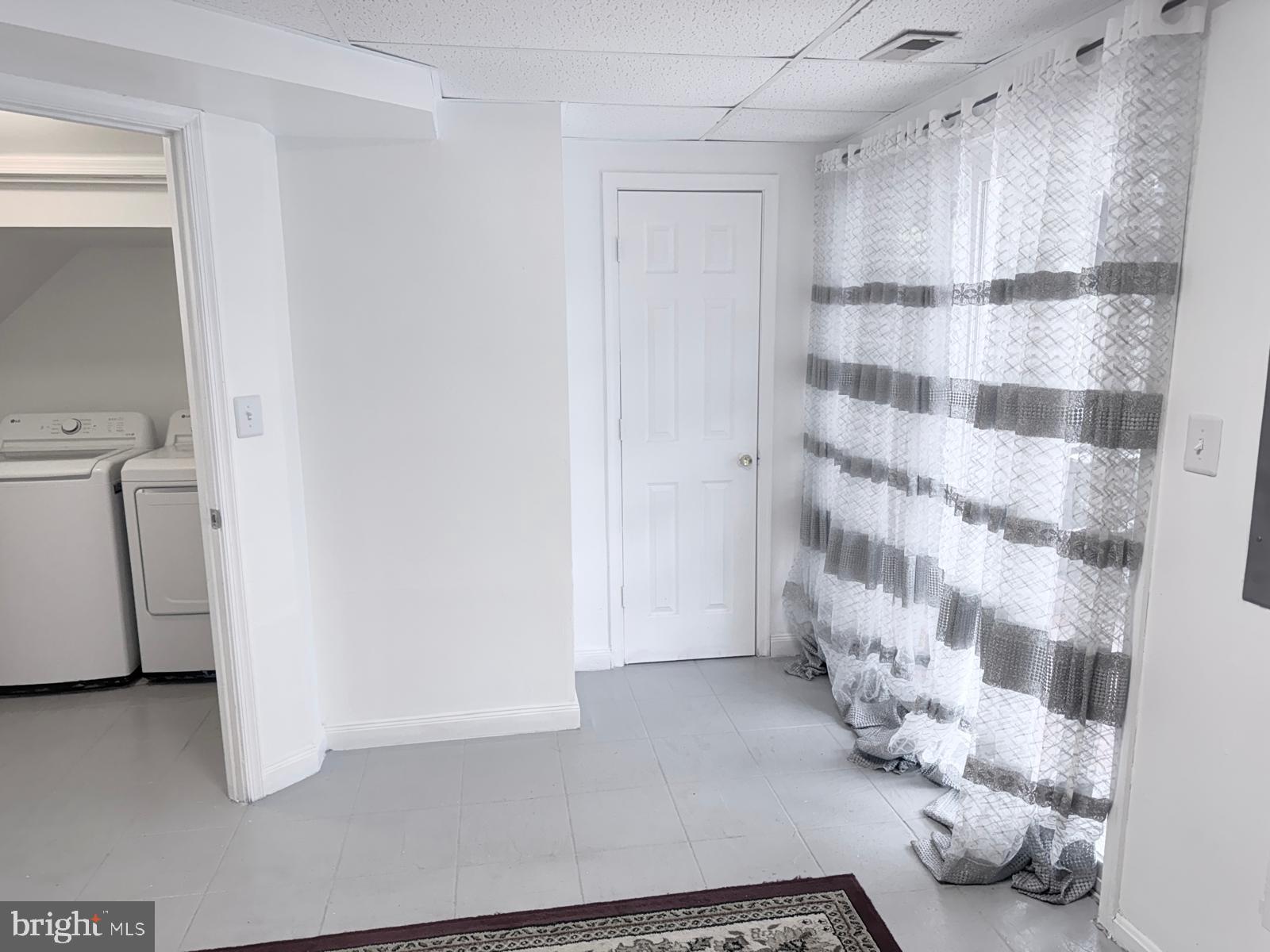 KINGS CREST - Residential