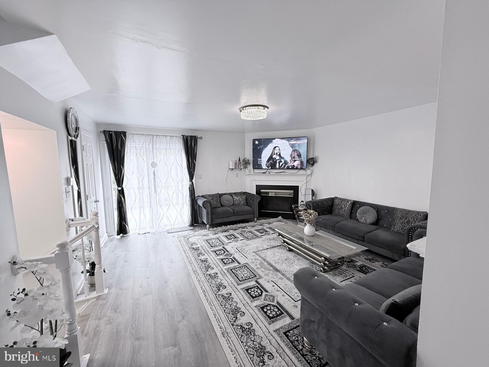 KINGS CREST - Residential