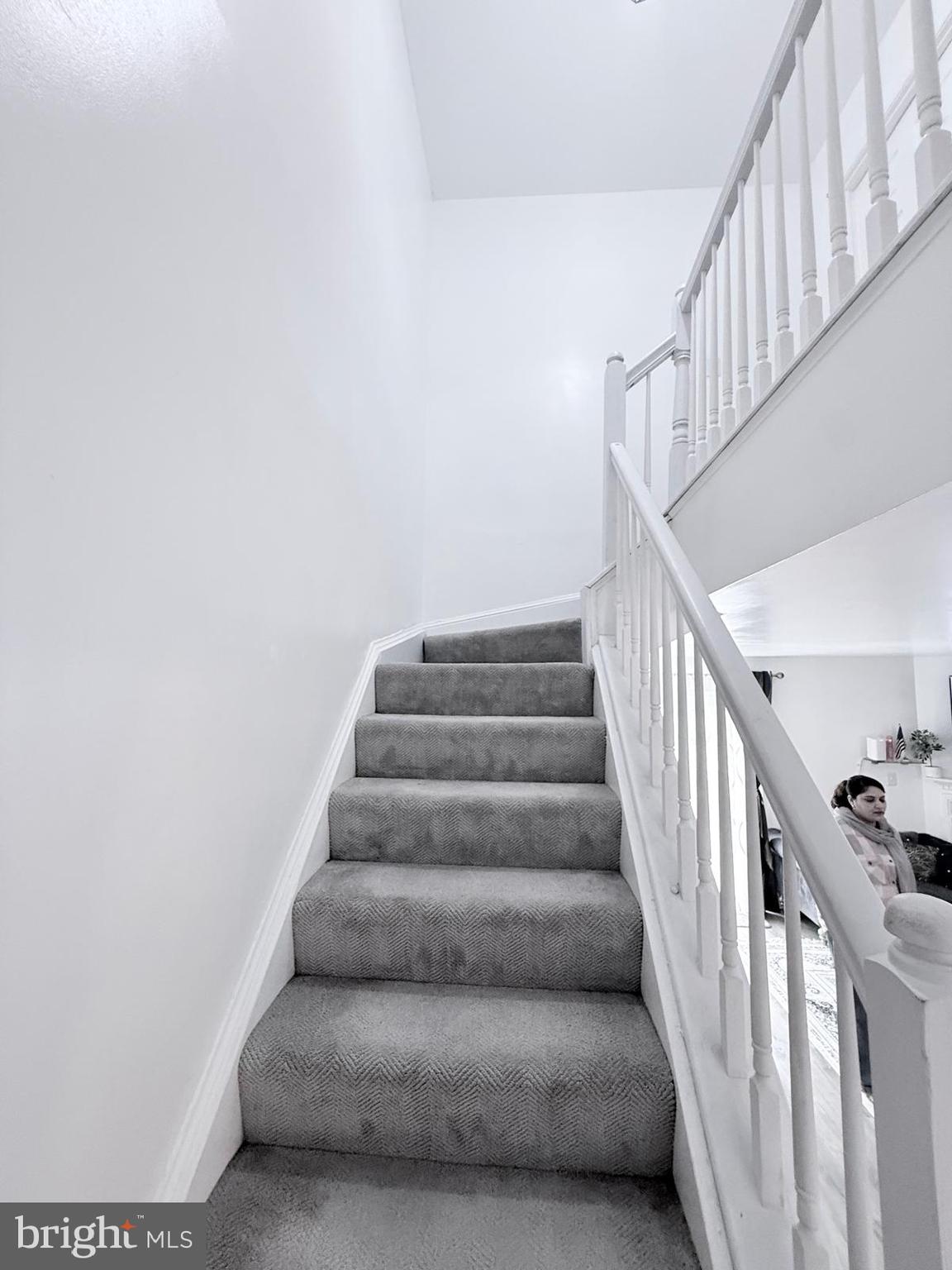 KINGS CREST - Residential