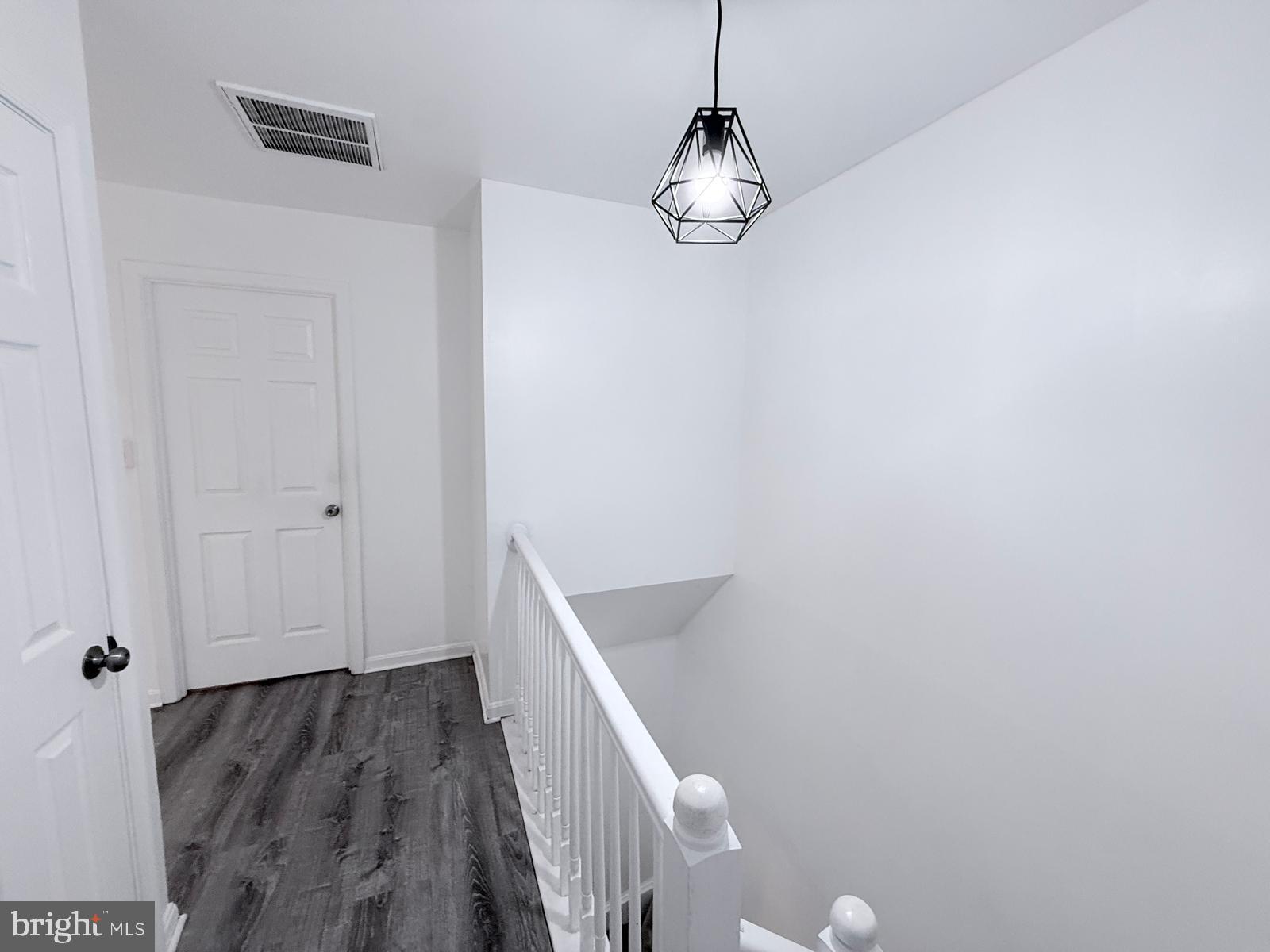 KINGS CREST - Residential