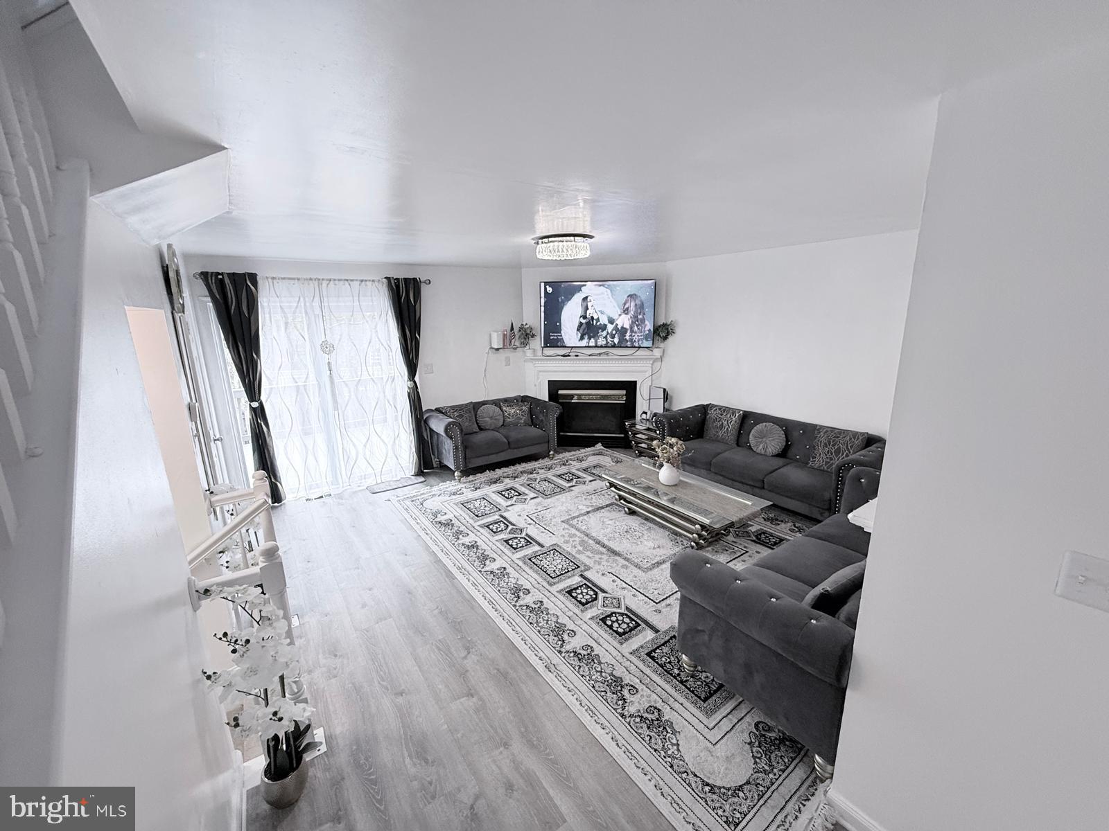 KINGS CREST - Residential