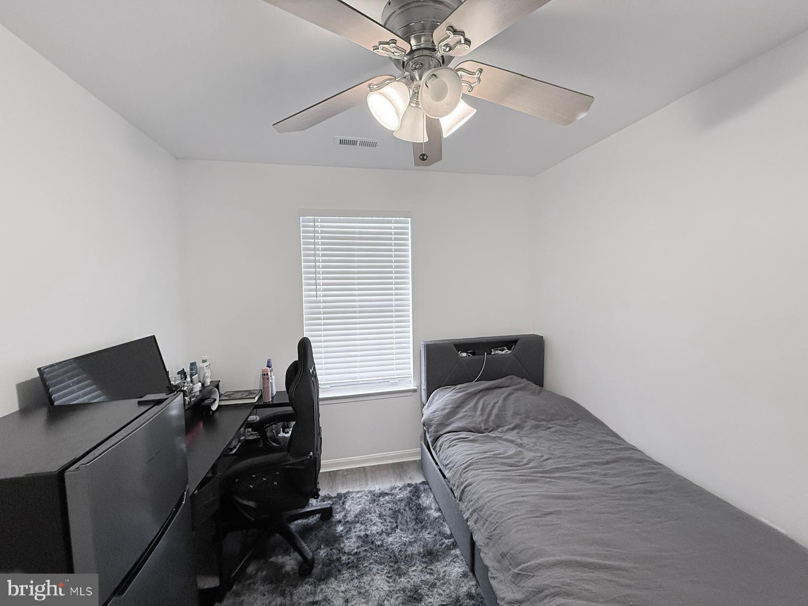 KINGS CREST - Residential