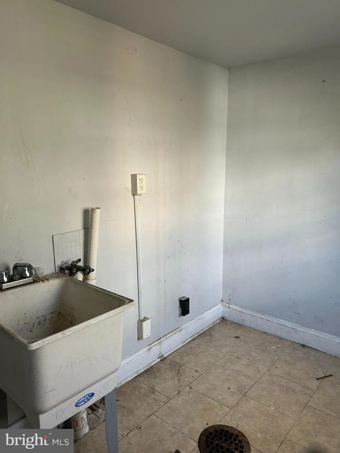 Philadelphia, Pennsylvania 19134, United States, 3 Bedrooms Bedrooms, ,1 BathroomBathrooms,Residential,Active,239453