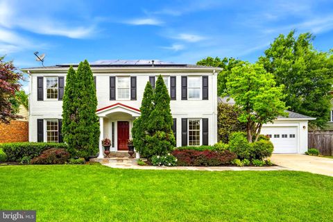 Photo of 4007 W Braddock Road, ALEXANDRIA, VA 22304 (MLS # VAAX2060682)