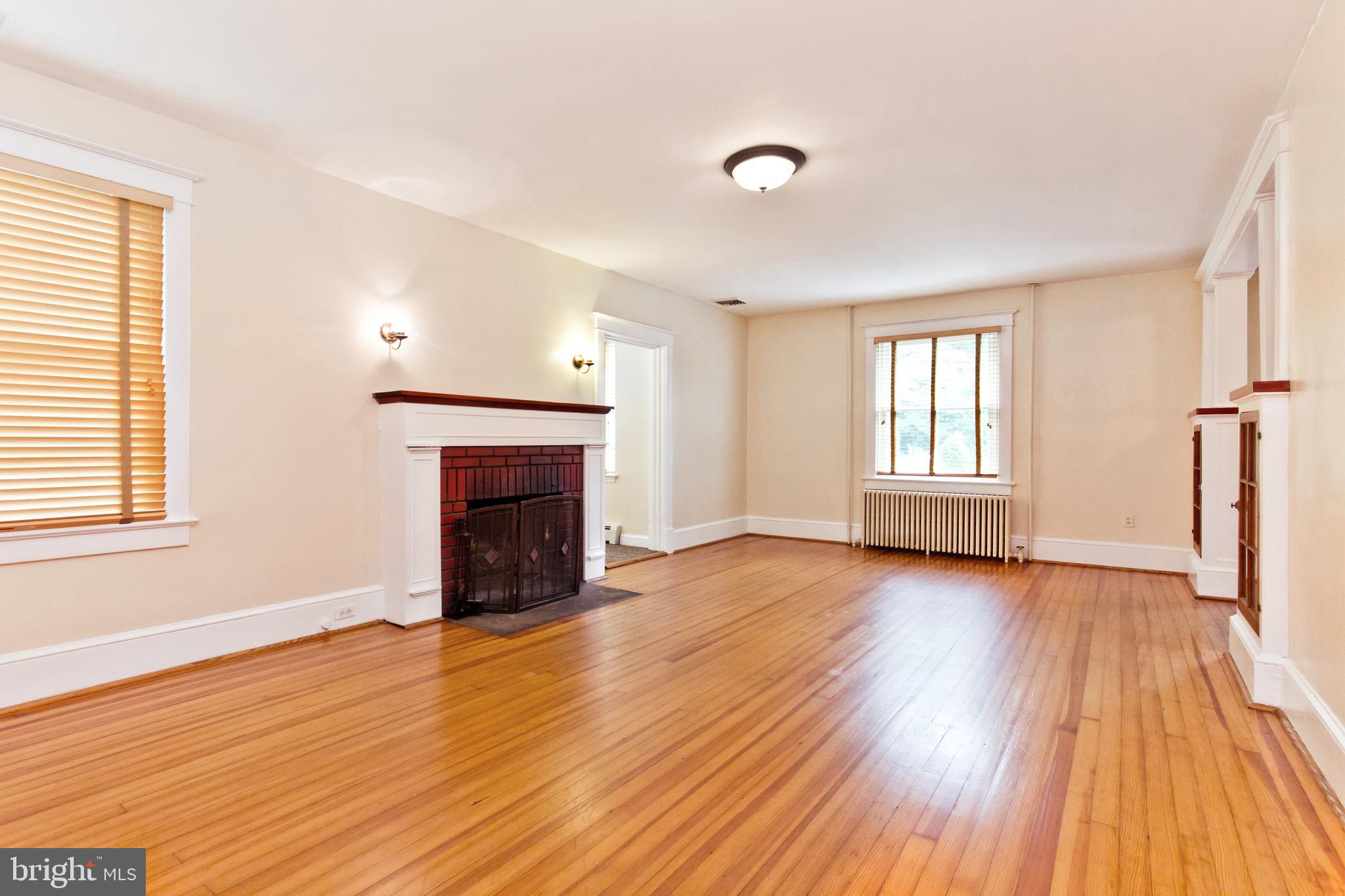 LEE HEIGHTS - Residential Lease