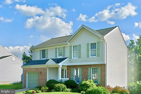 Photo of 4303 Blakely Avenue, NOTTINGHAM, MD 21236 (MLS # MDBC2143086)