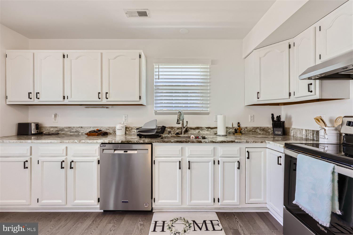 SELBY ON THE BAY - Residential