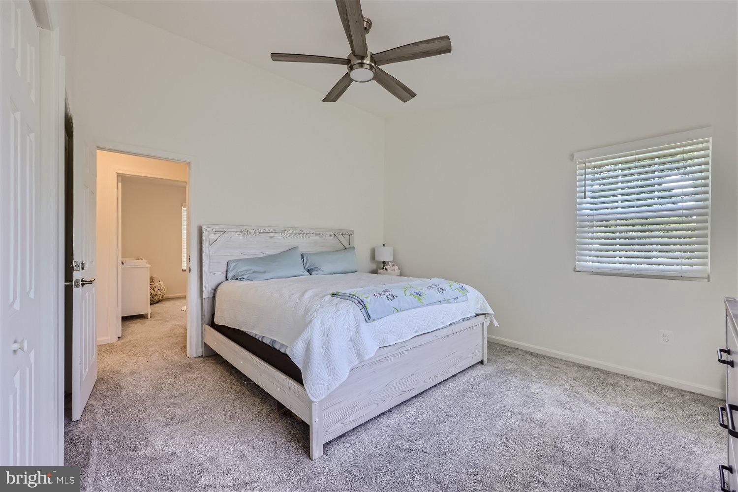 SELBY ON THE BAY - Residential