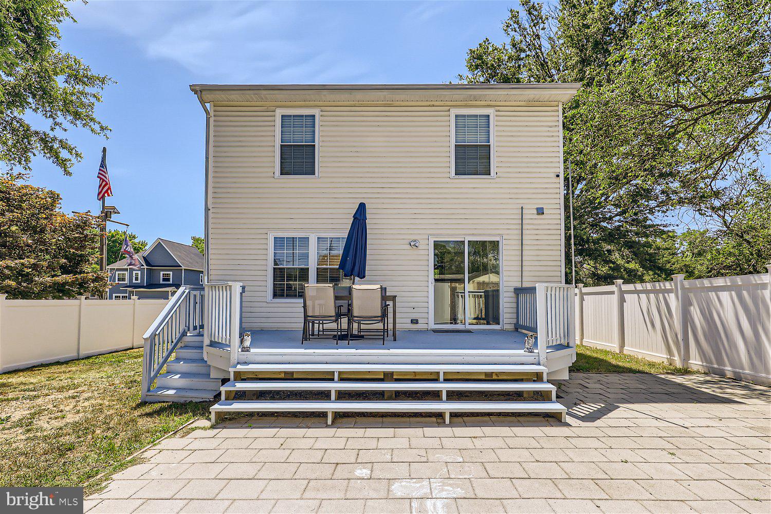 SELBY ON THE BAY - Residential