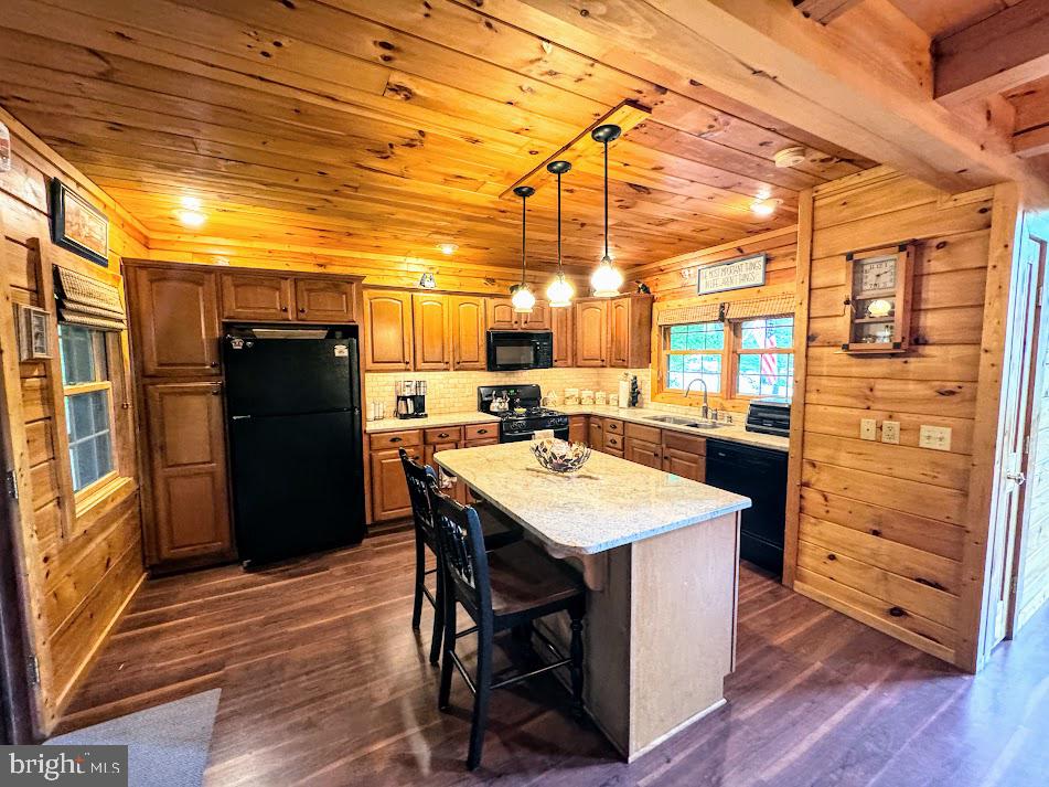 EAGLE ROCK RESORT - Residential