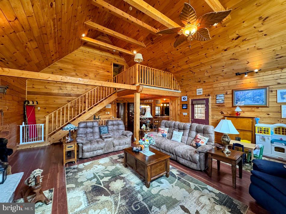 EAGLE ROCK RESORT - Residential