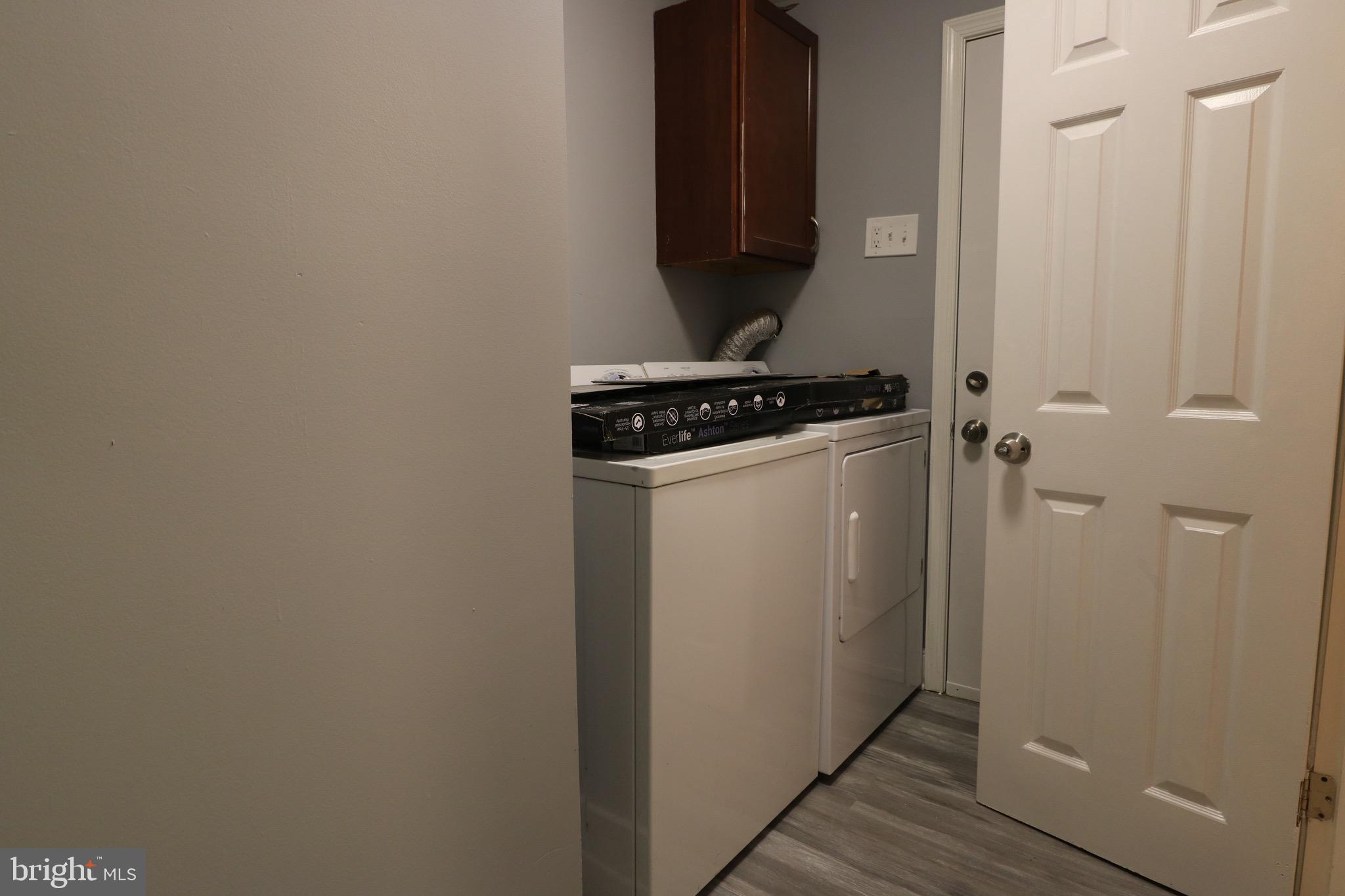 MIDDLE RIVER - Residential