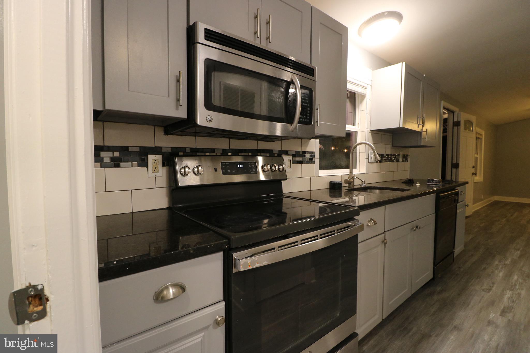 MIDDLE RIVER - Residential