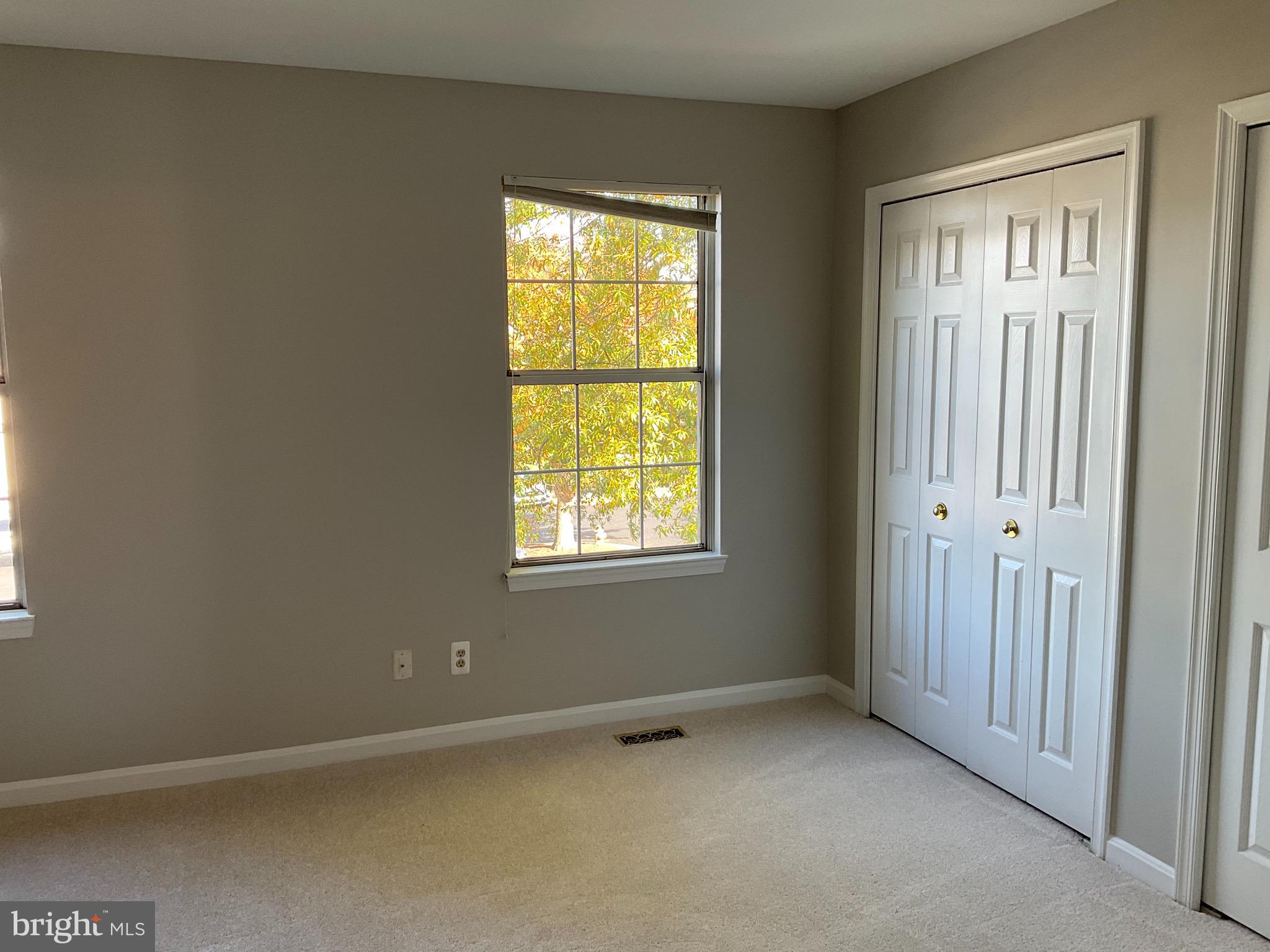 RIVER OAKS - Residential Lease