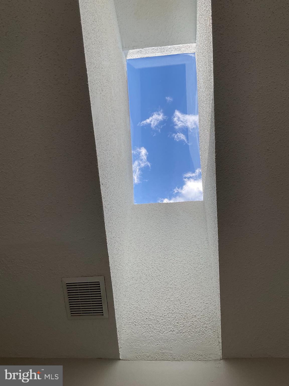 RIVER OAKS - Residential Lease