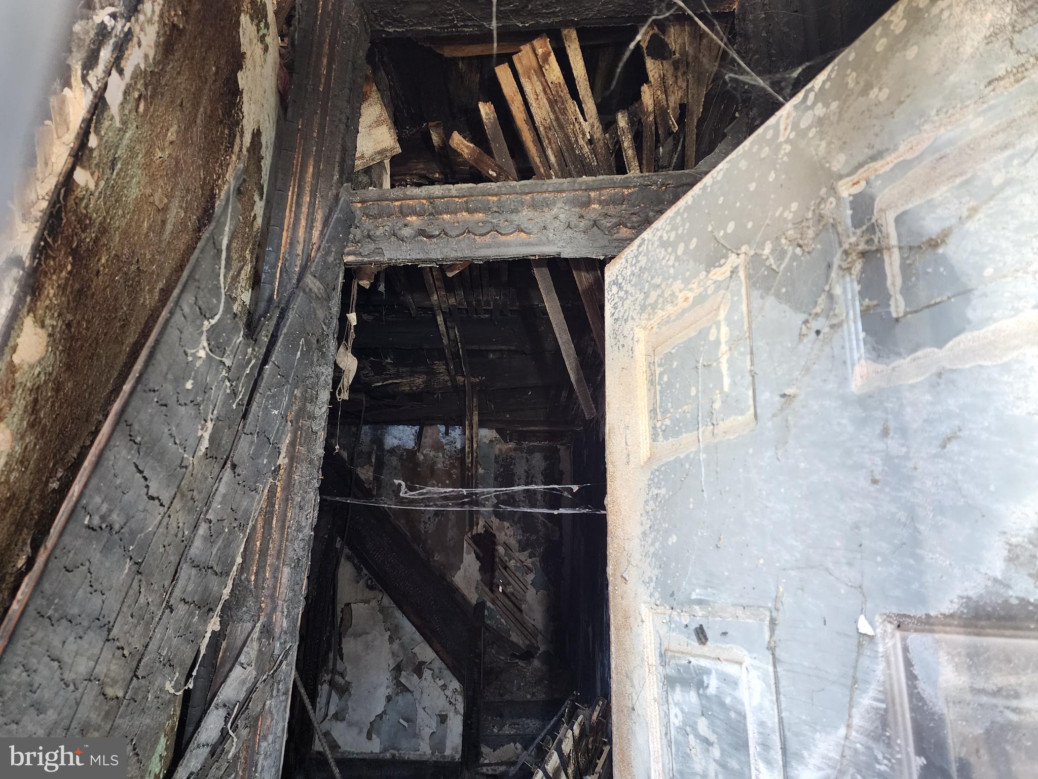 SANDTOWN-WINCHESTER - Residential