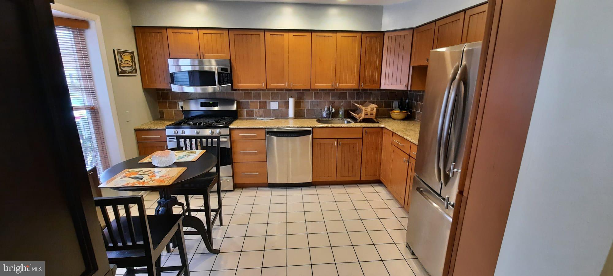 THE FALLS - Residential