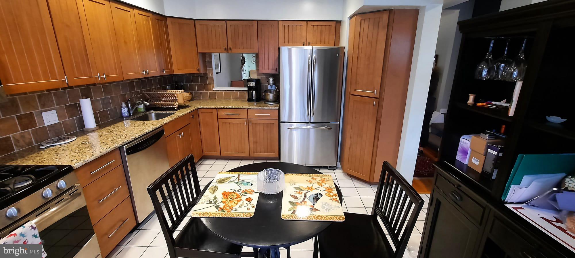 THE FALLS - Residential