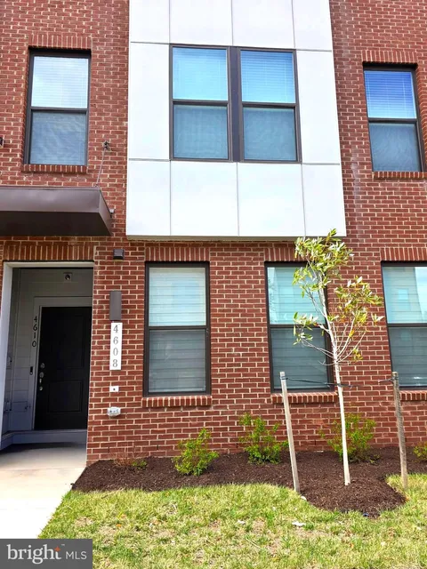 4608 Olivine Dr., Chantilly, VA MLS: VAFX2230480