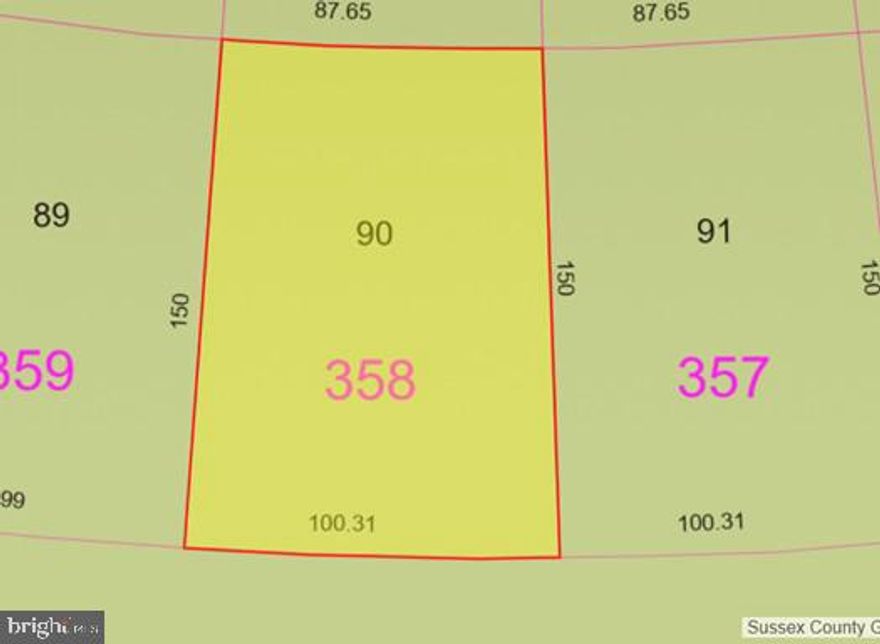 Vacant in-fee 100'x150' lot approximately 14,000sf on Congress Rd. no builder tie-in, suitable for stick built and/or modular home with possible accessory dwelling unit (ADU).  Water is available by Tidewater with hook-up fee, electric is available from Delaware Cooperative with hookup fee, main sewer line is on Friendship Rd and available upon permit approval and hook-up fee, no septic on site.   5423-TL