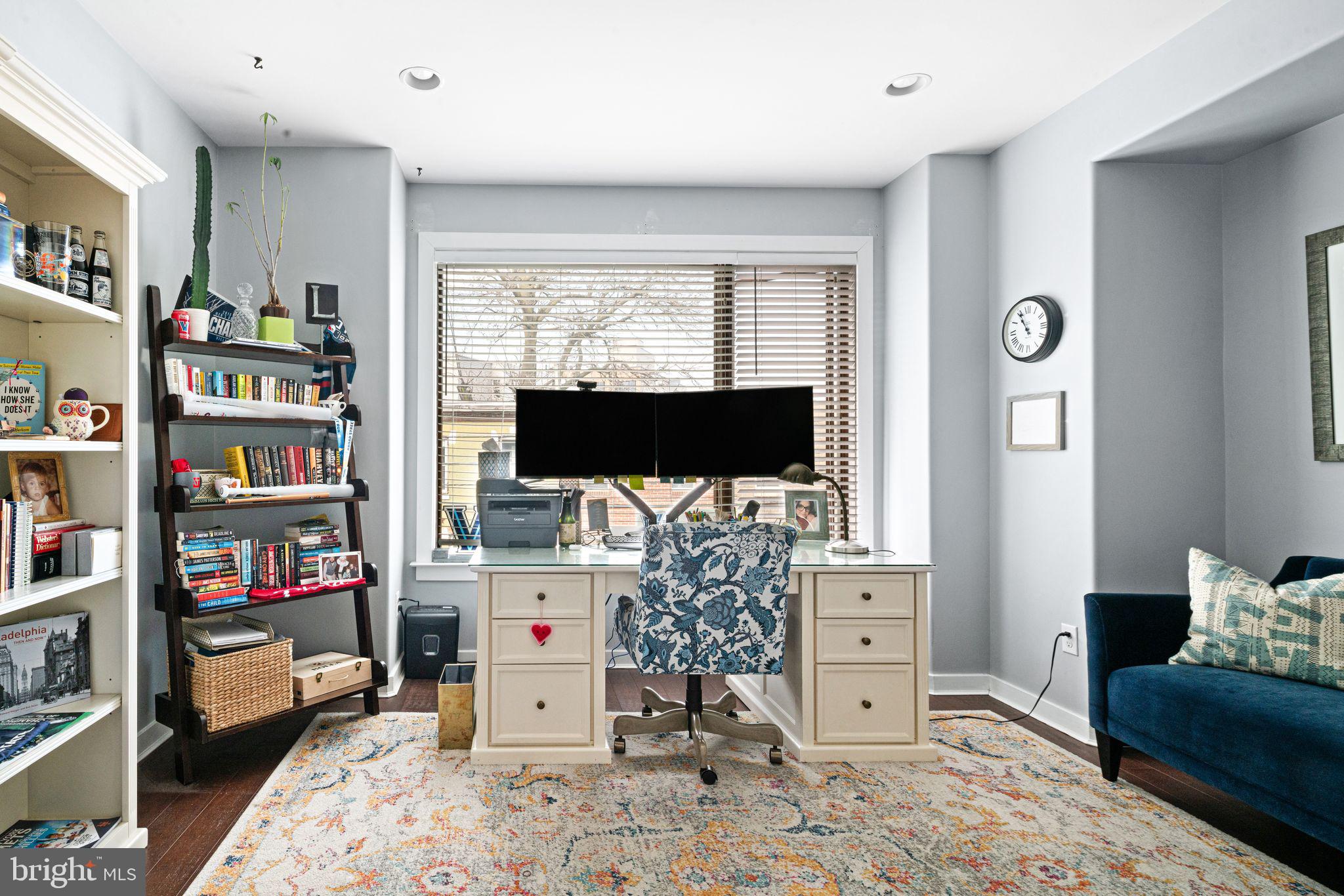 POINT BREEZE - Residential