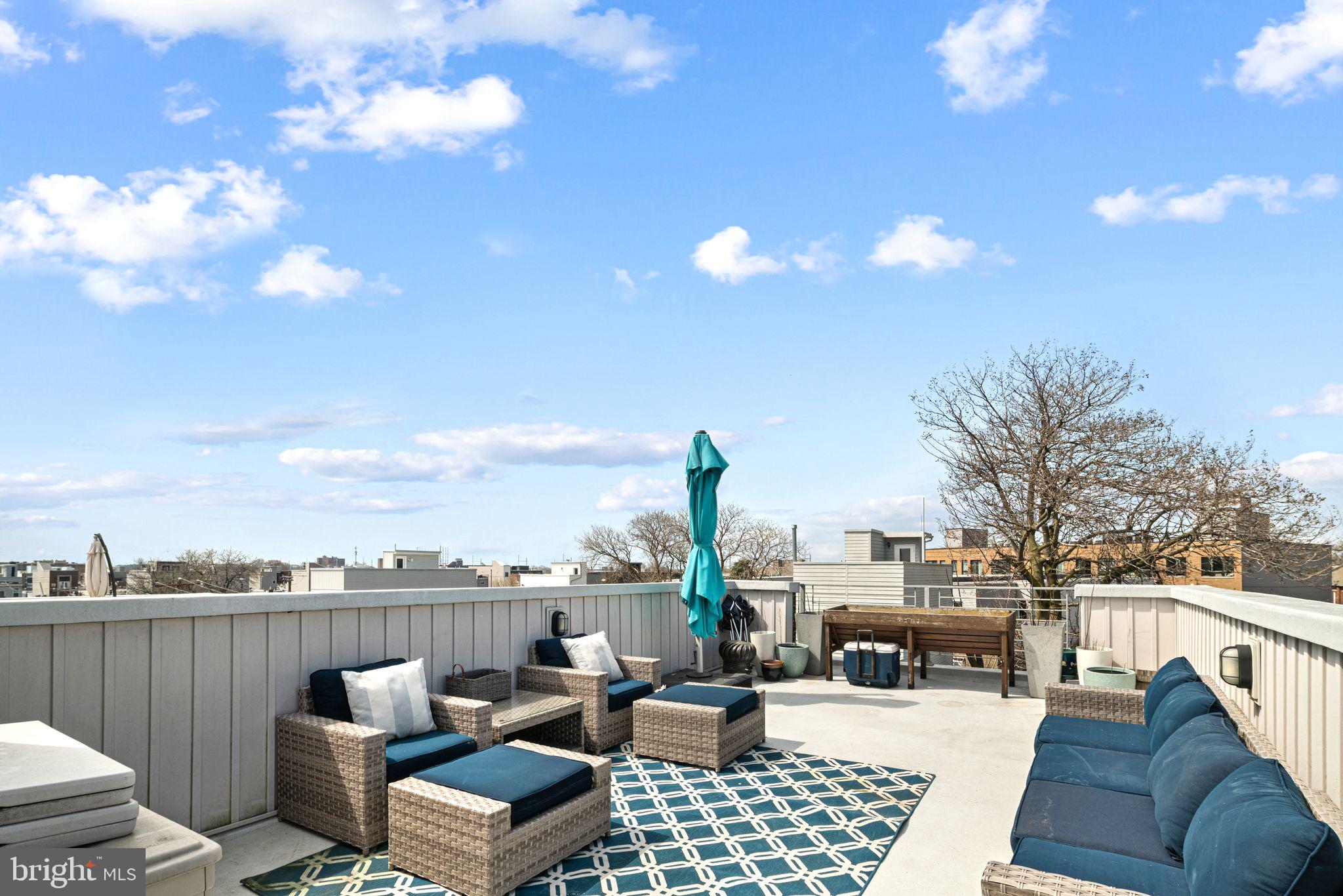 POINT BREEZE - Residential
