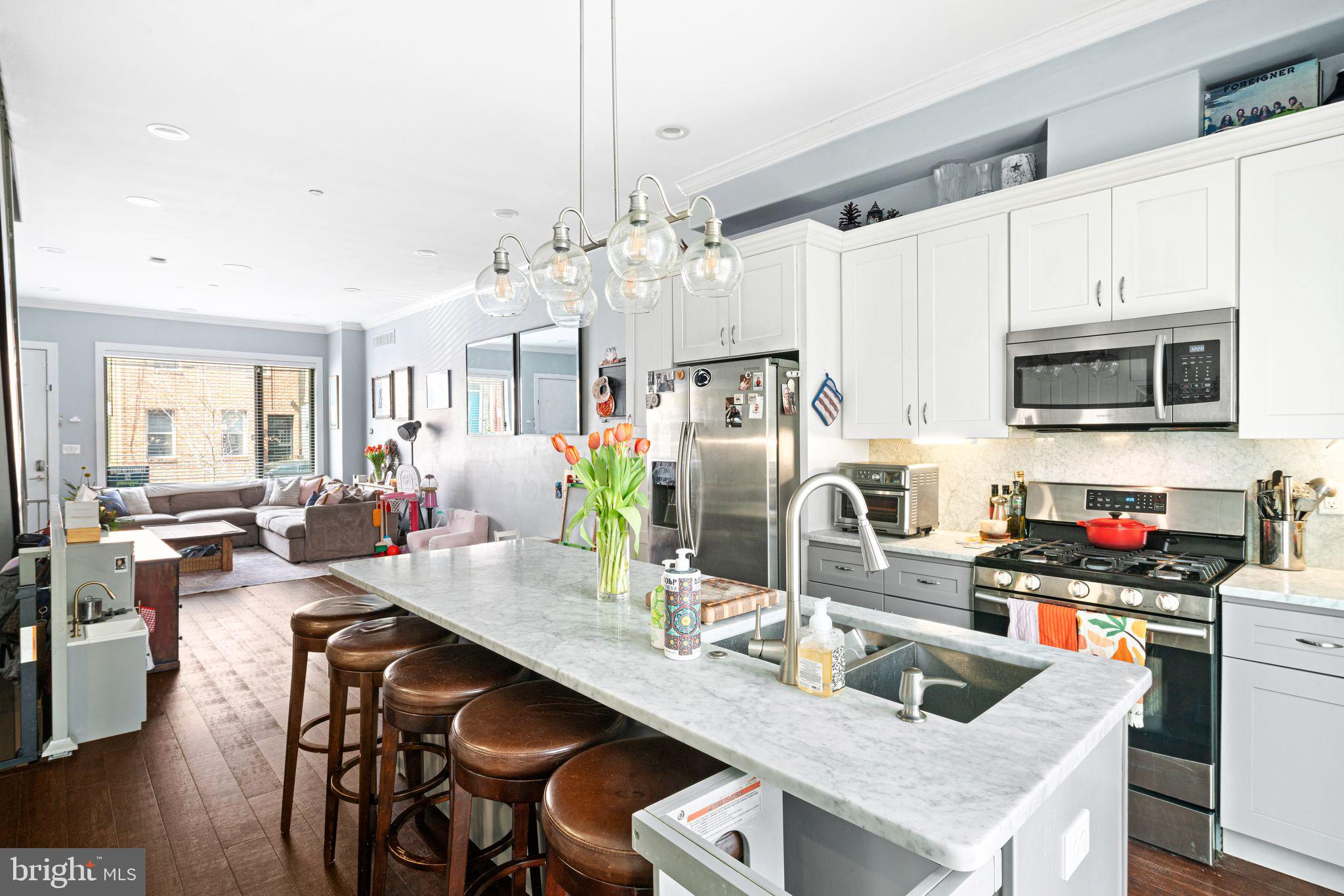 POINT BREEZE - Residential