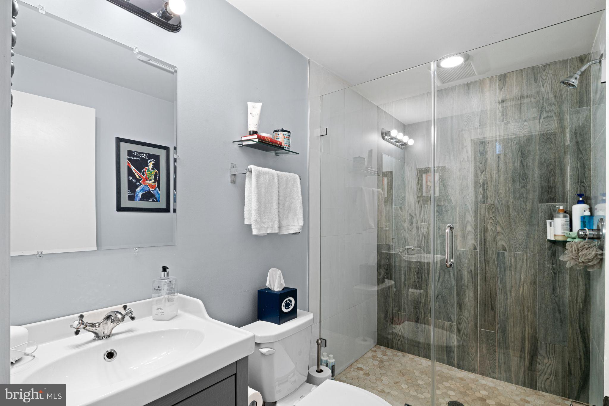 POINT BREEZE - Residential