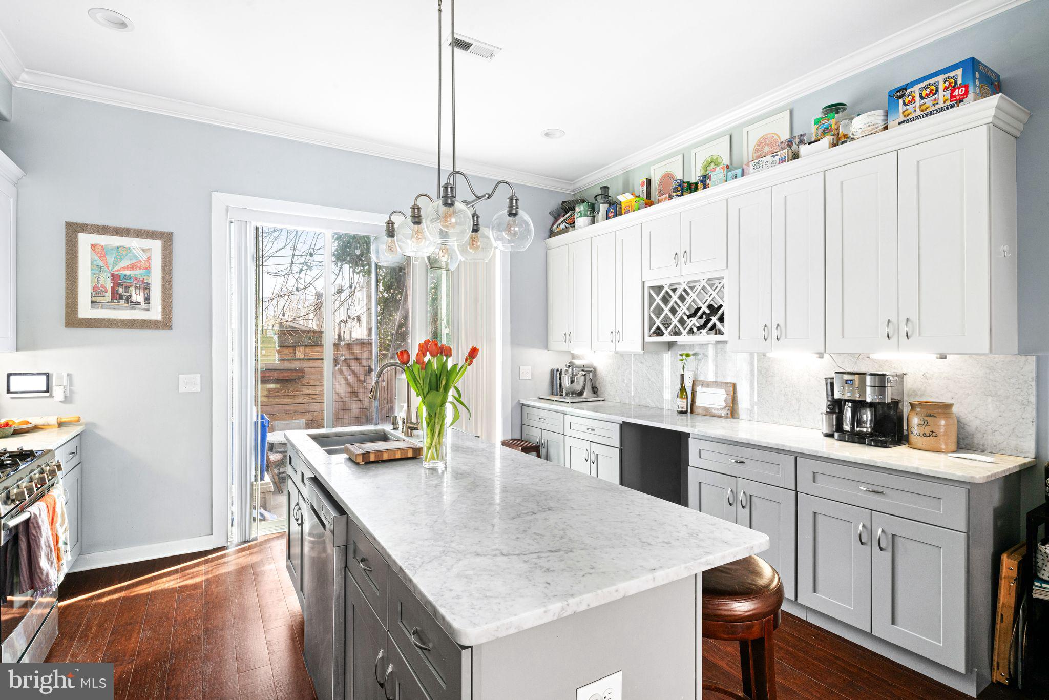 POINT BREEZE - Residential