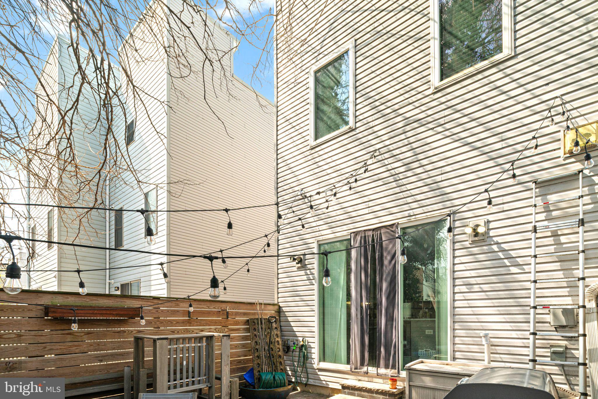 POINT BREEZE - Residential