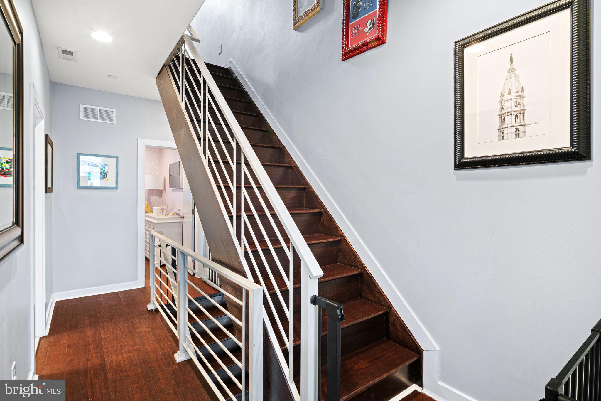 POINT BREEZE - Residential