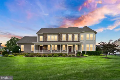 41960 Barnsdale View Court, Ashburn, VA MLS: VALO2108046