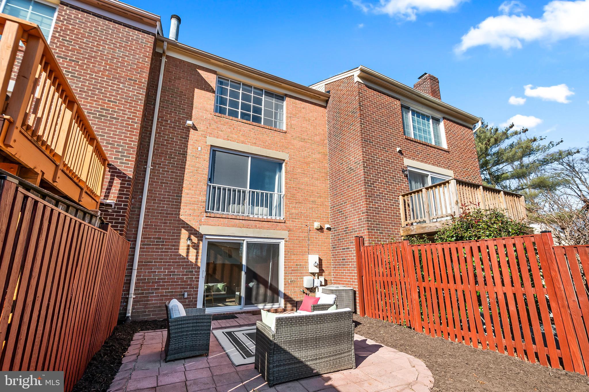 D EVEREUX WEST - Residential