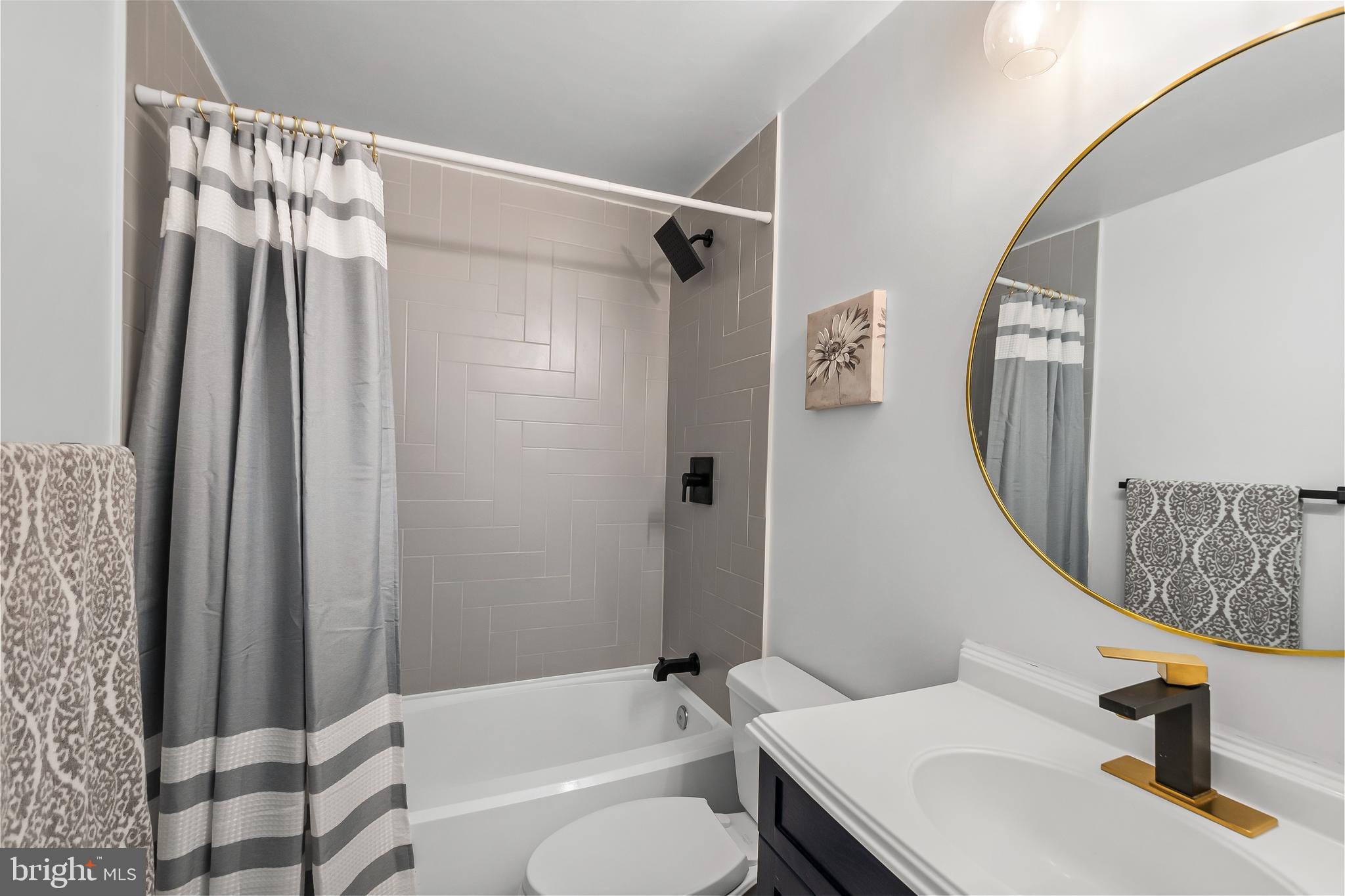 D EVEREUX WEST - Residential