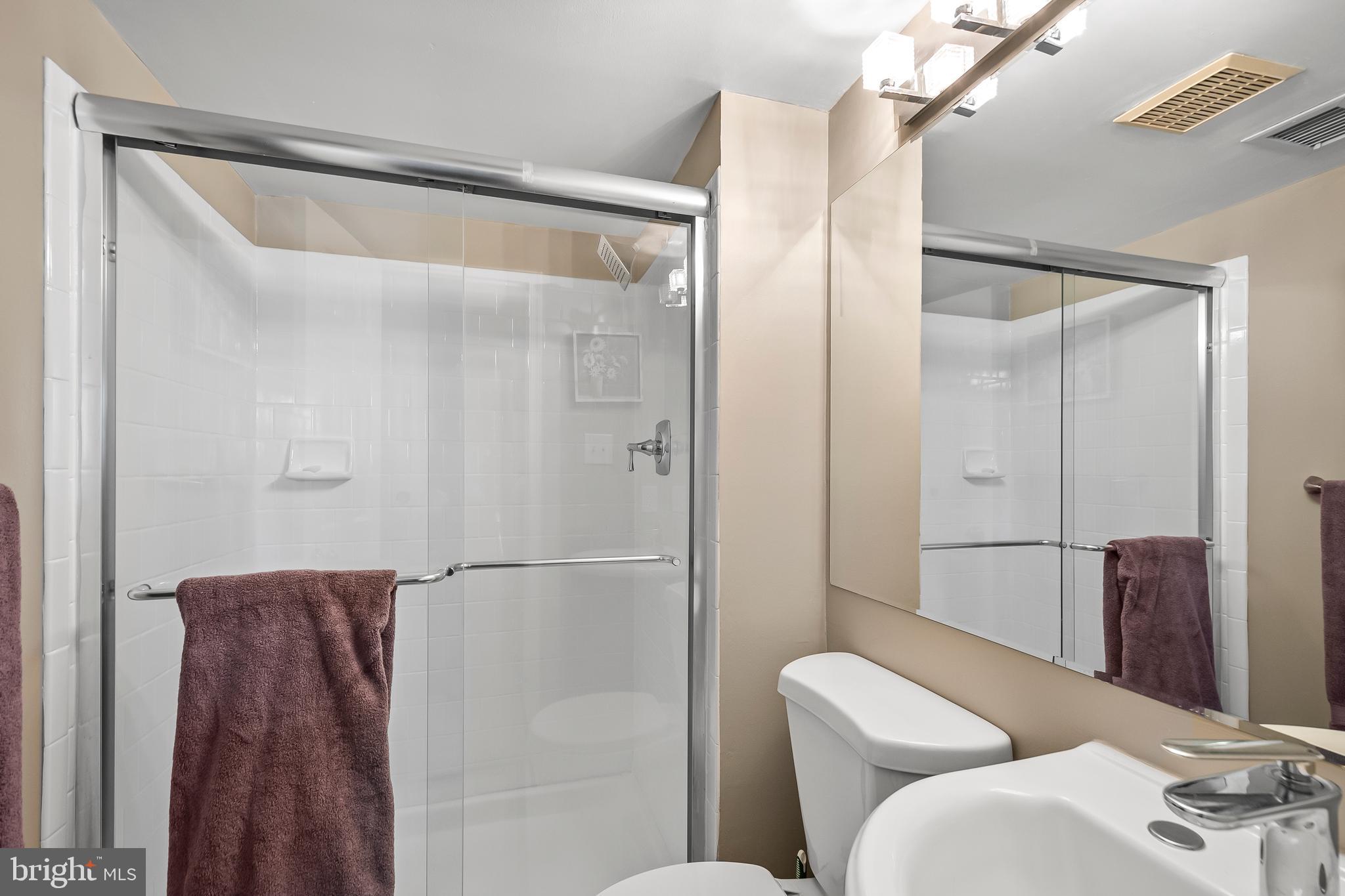 D EVEREUX WEST - Residential